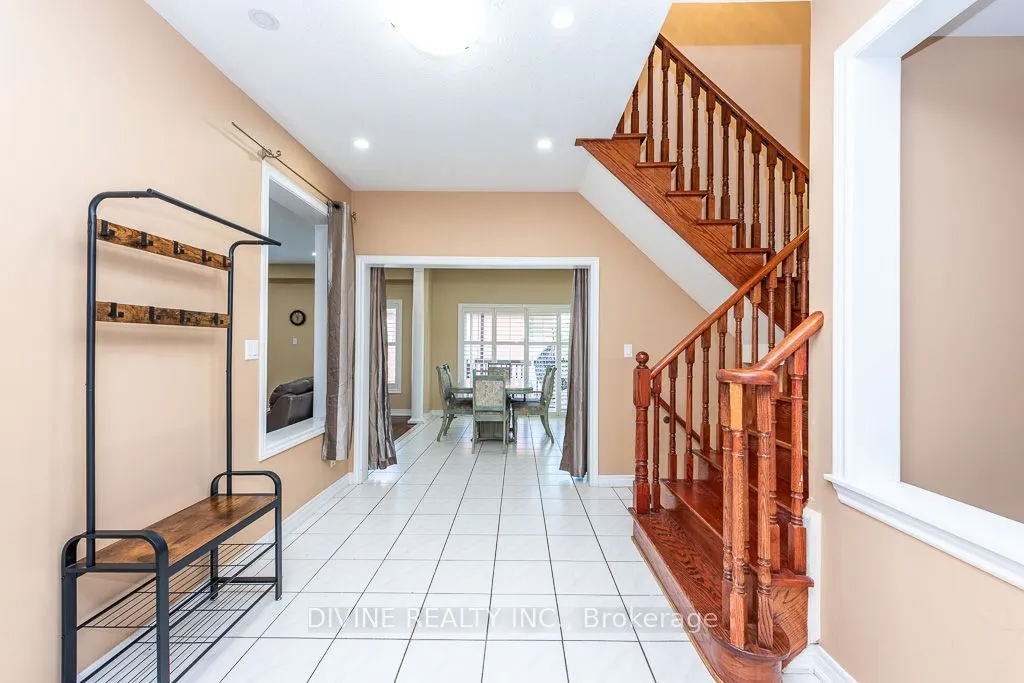 4911 Maxine Place