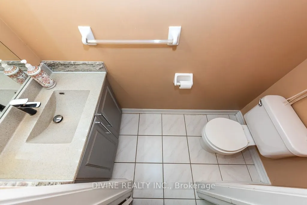 4911 Maxine Place