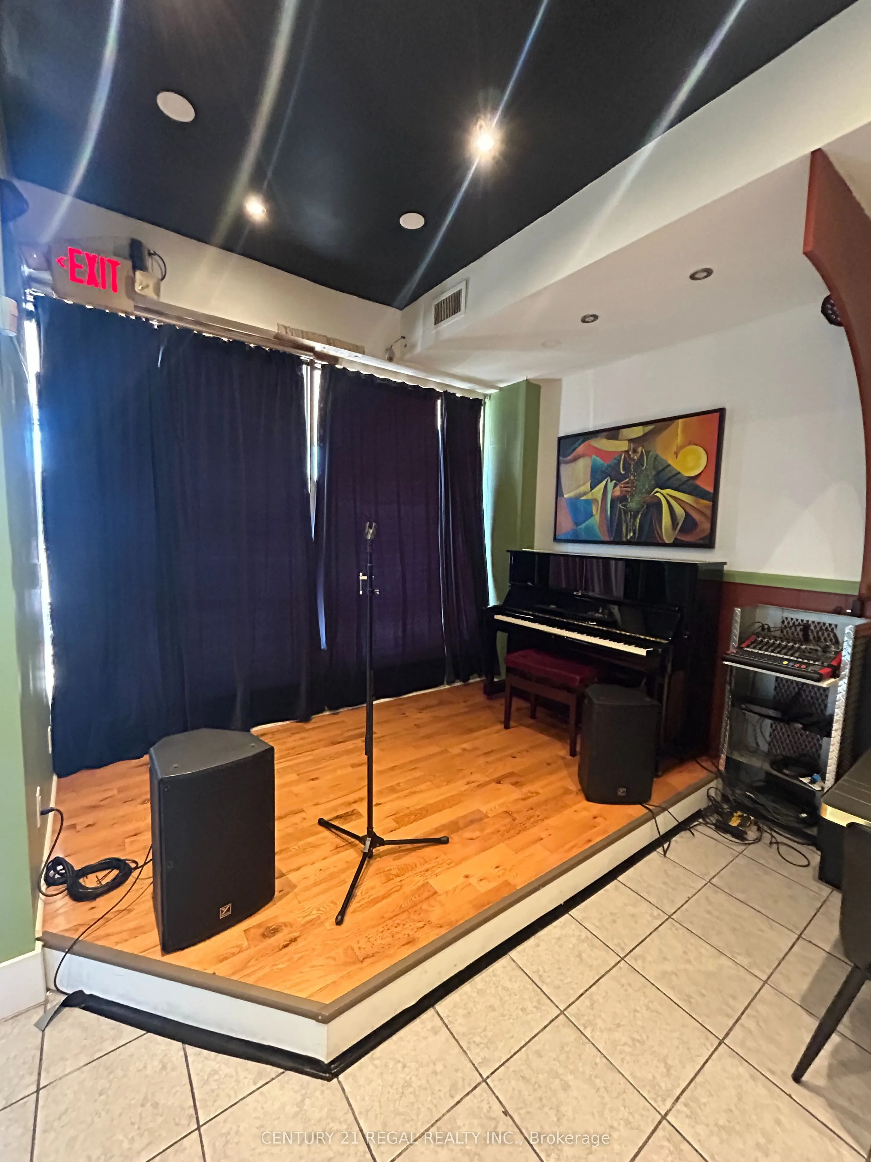 825 Runnymede Road