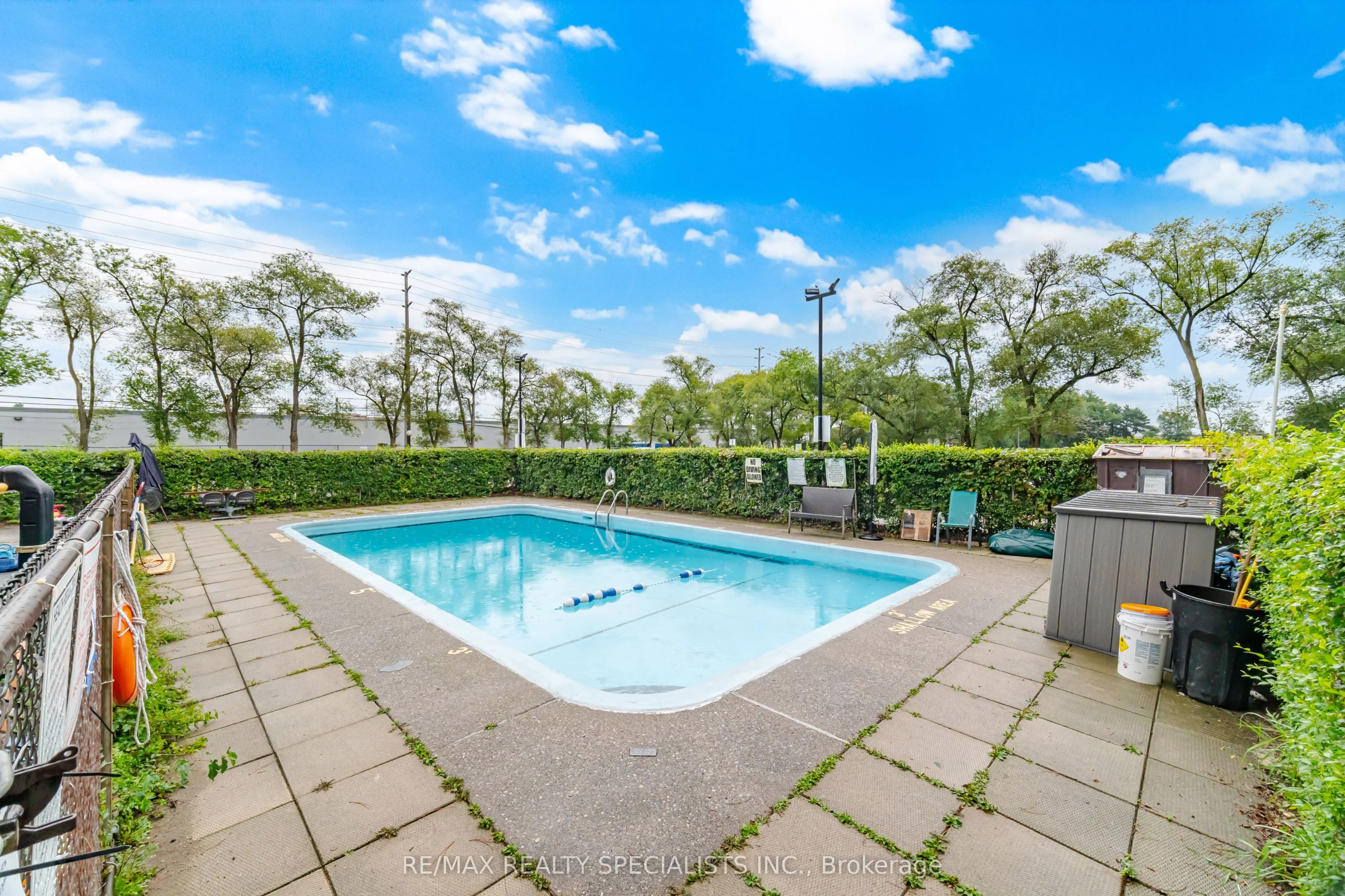 3065 Queen Frederica Drive #403