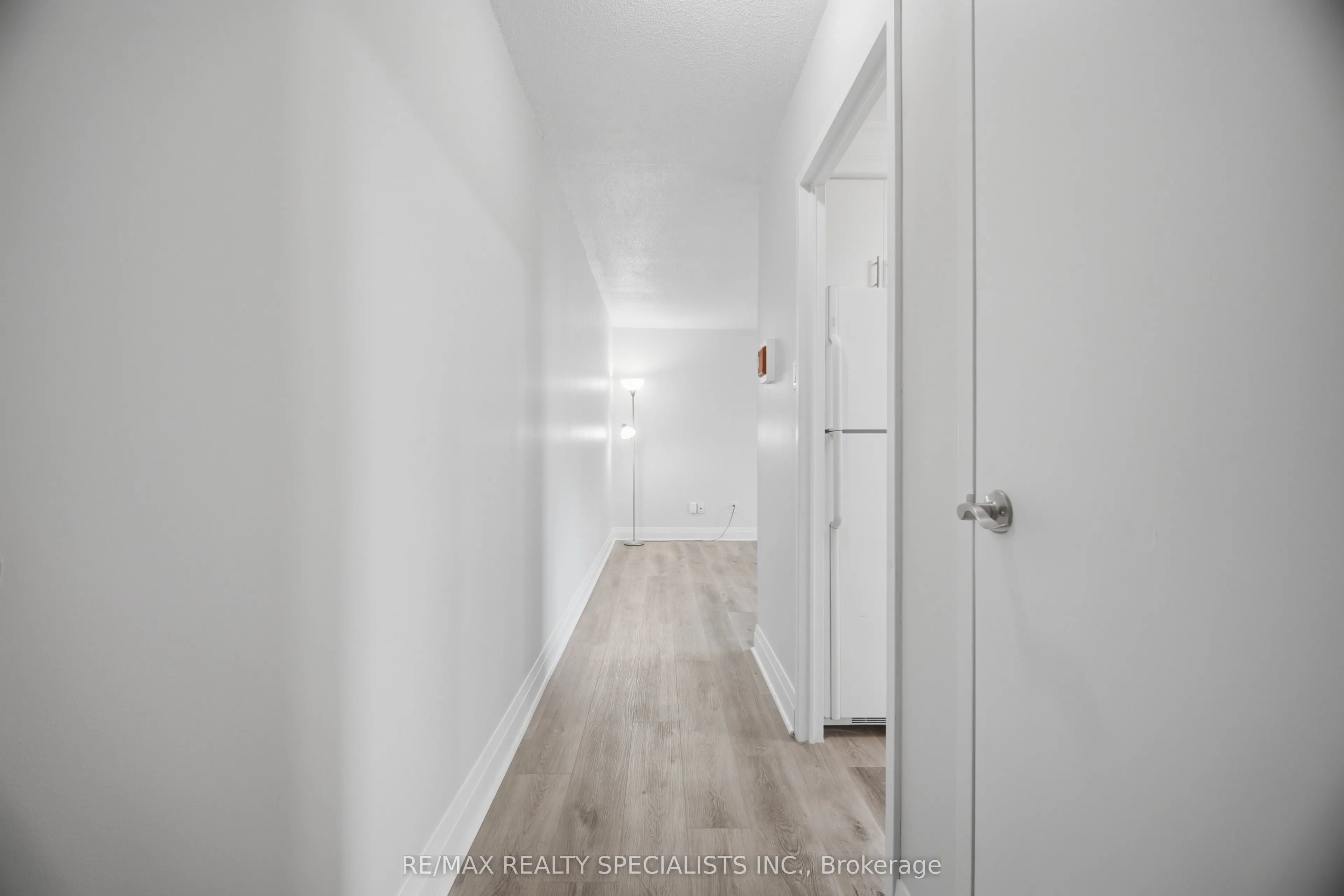 3065 Queen Frederica Drive #403