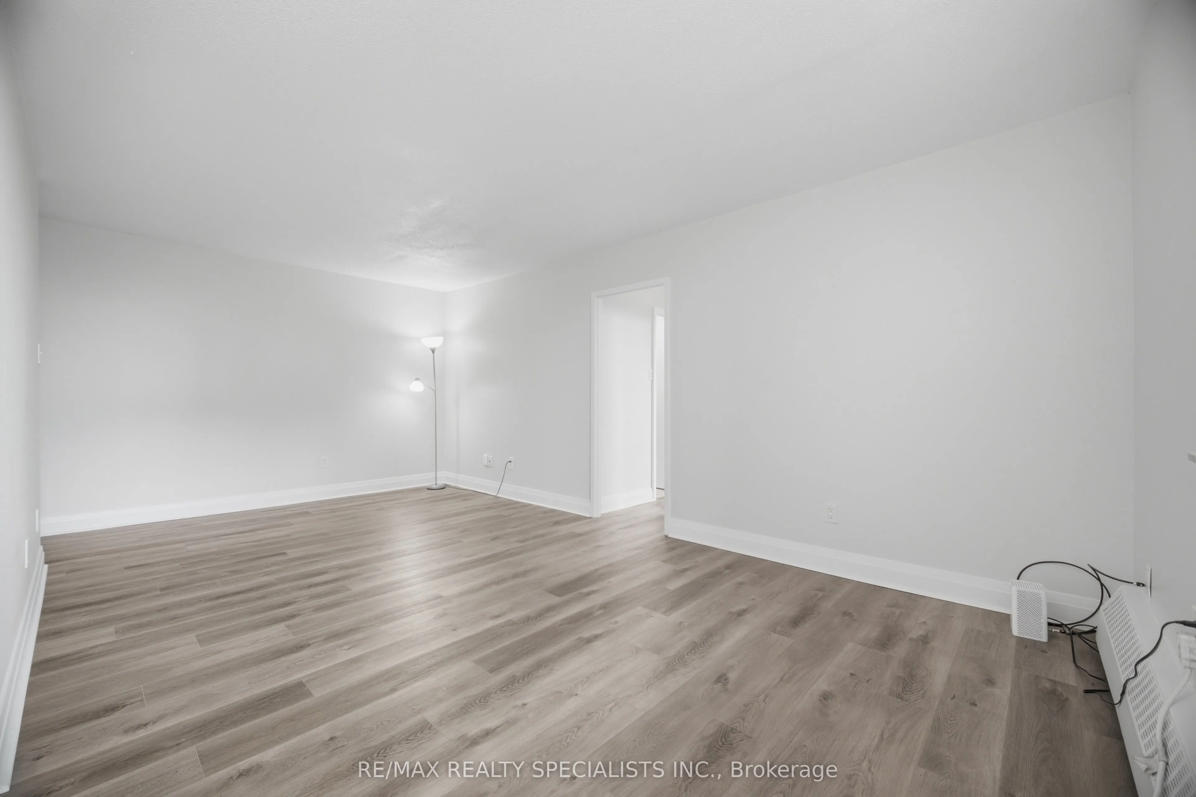 3065 Queen Frederica Drive #403