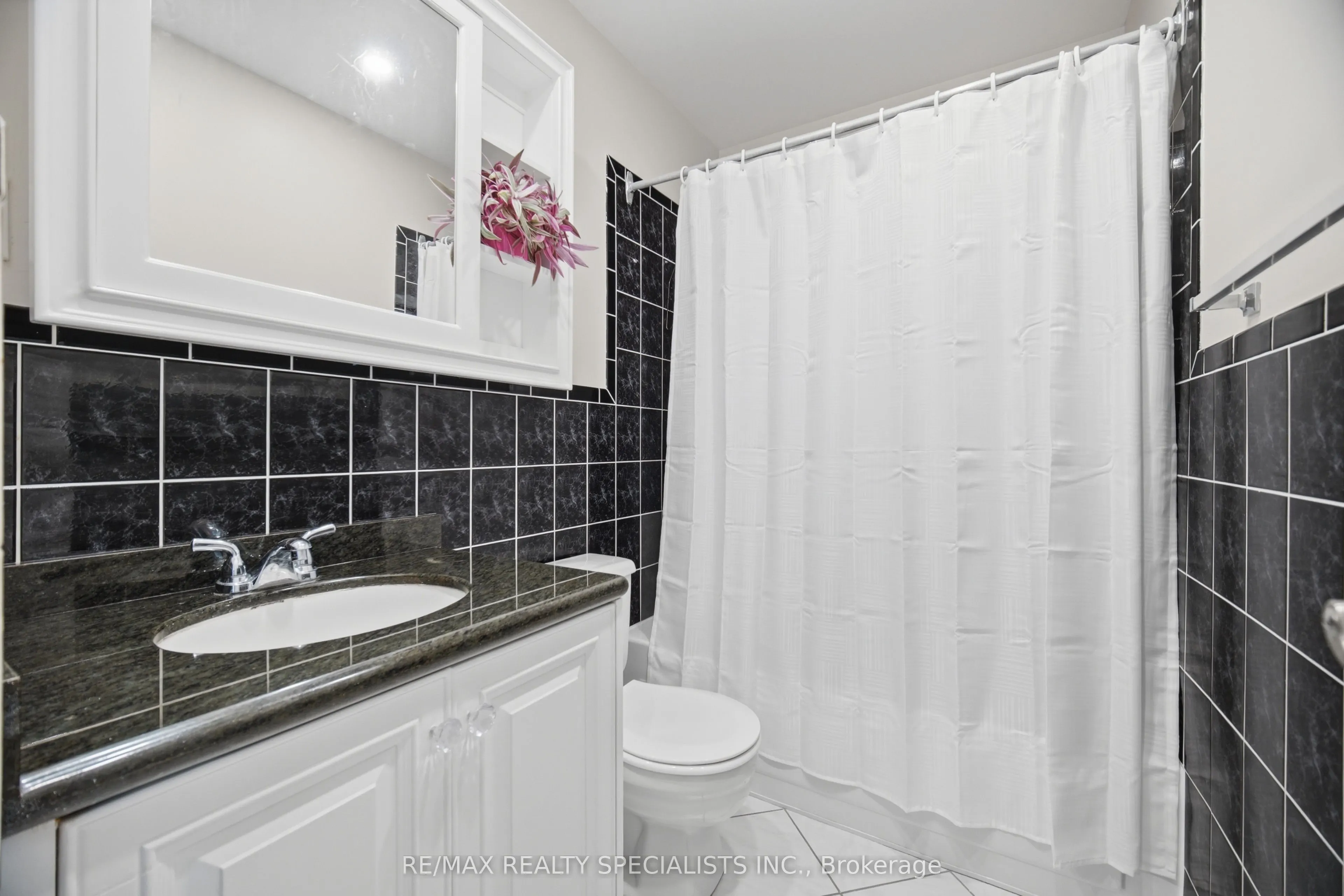 3065 Queen Frederica Drive #403