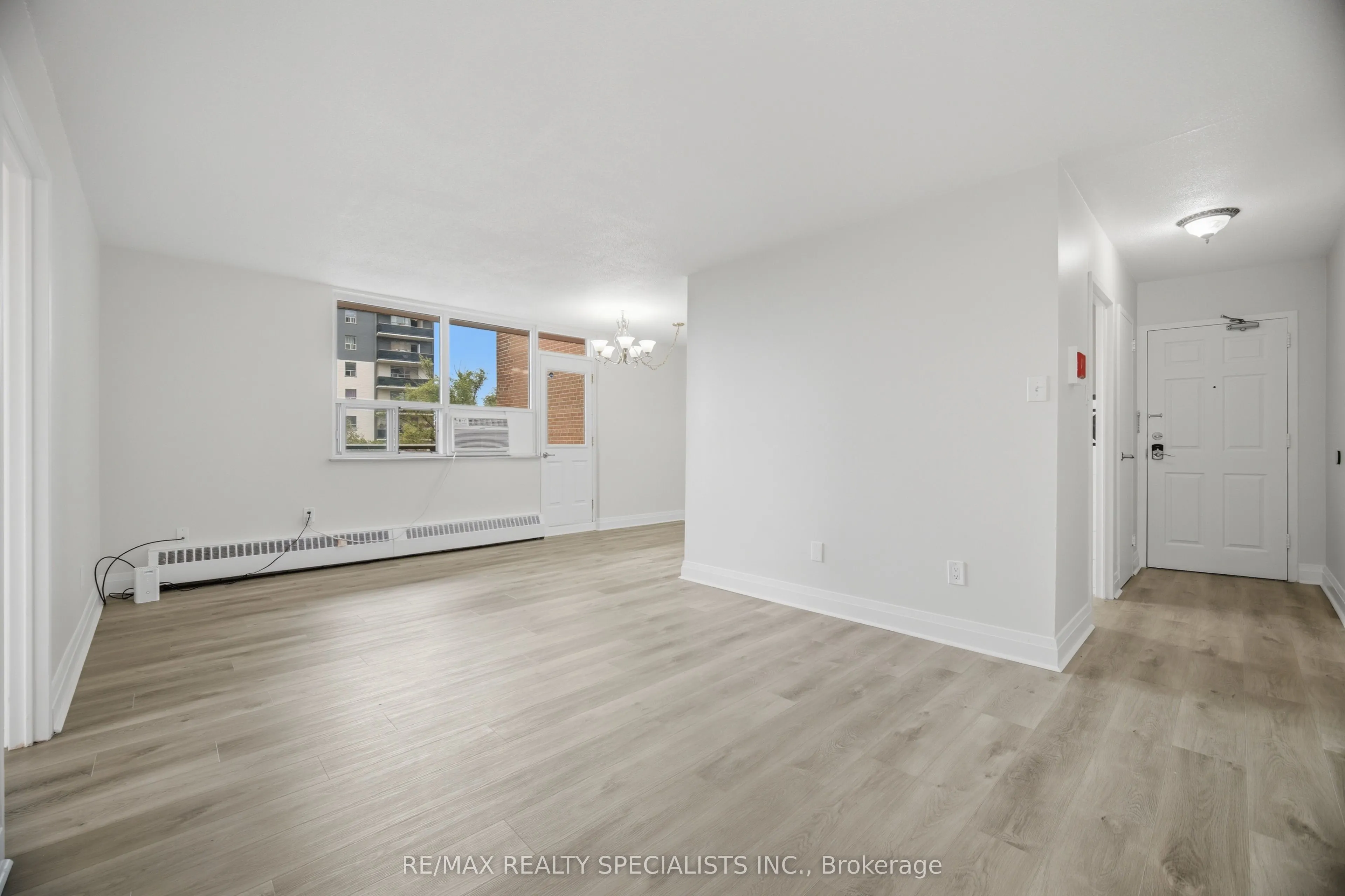 3065 Queen Frederica Drive #403