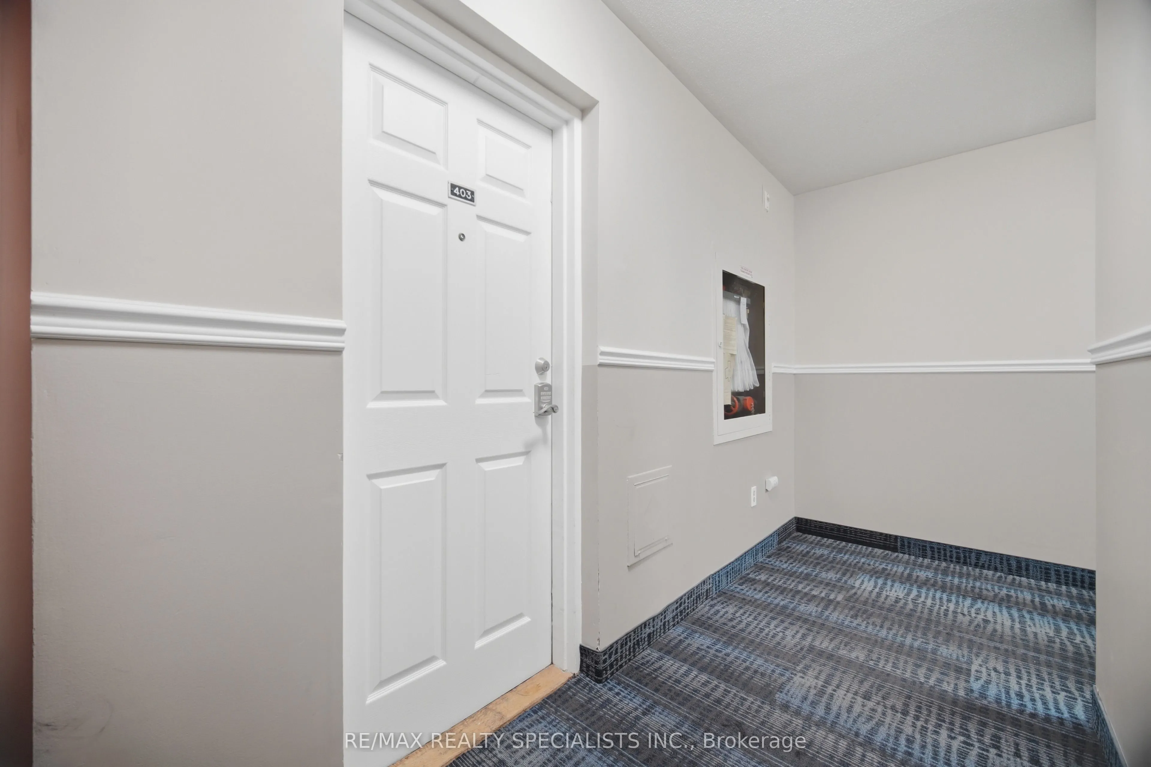 3065 Queen Frederica Drive #403