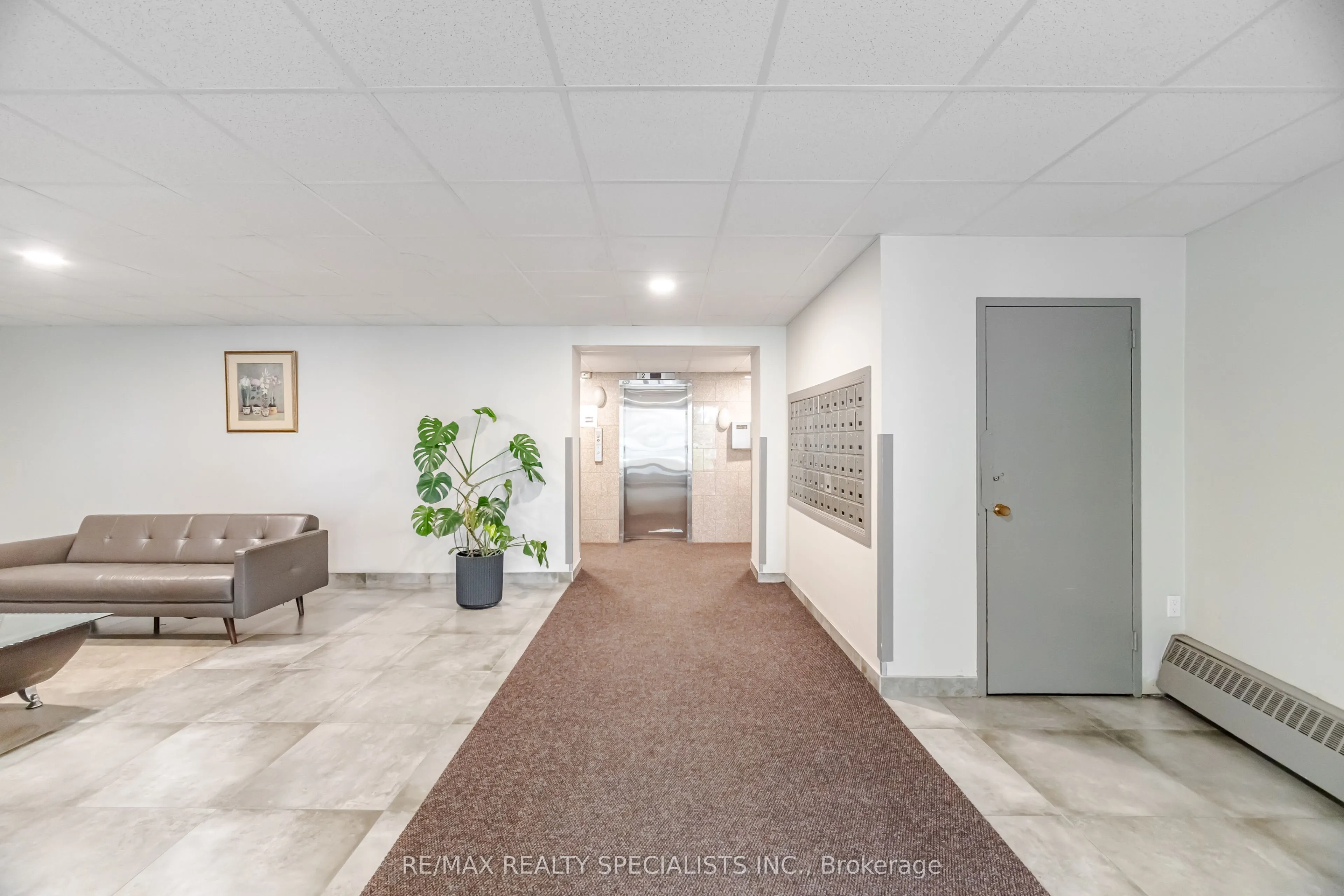 3065 Queen Frederica Drive #403