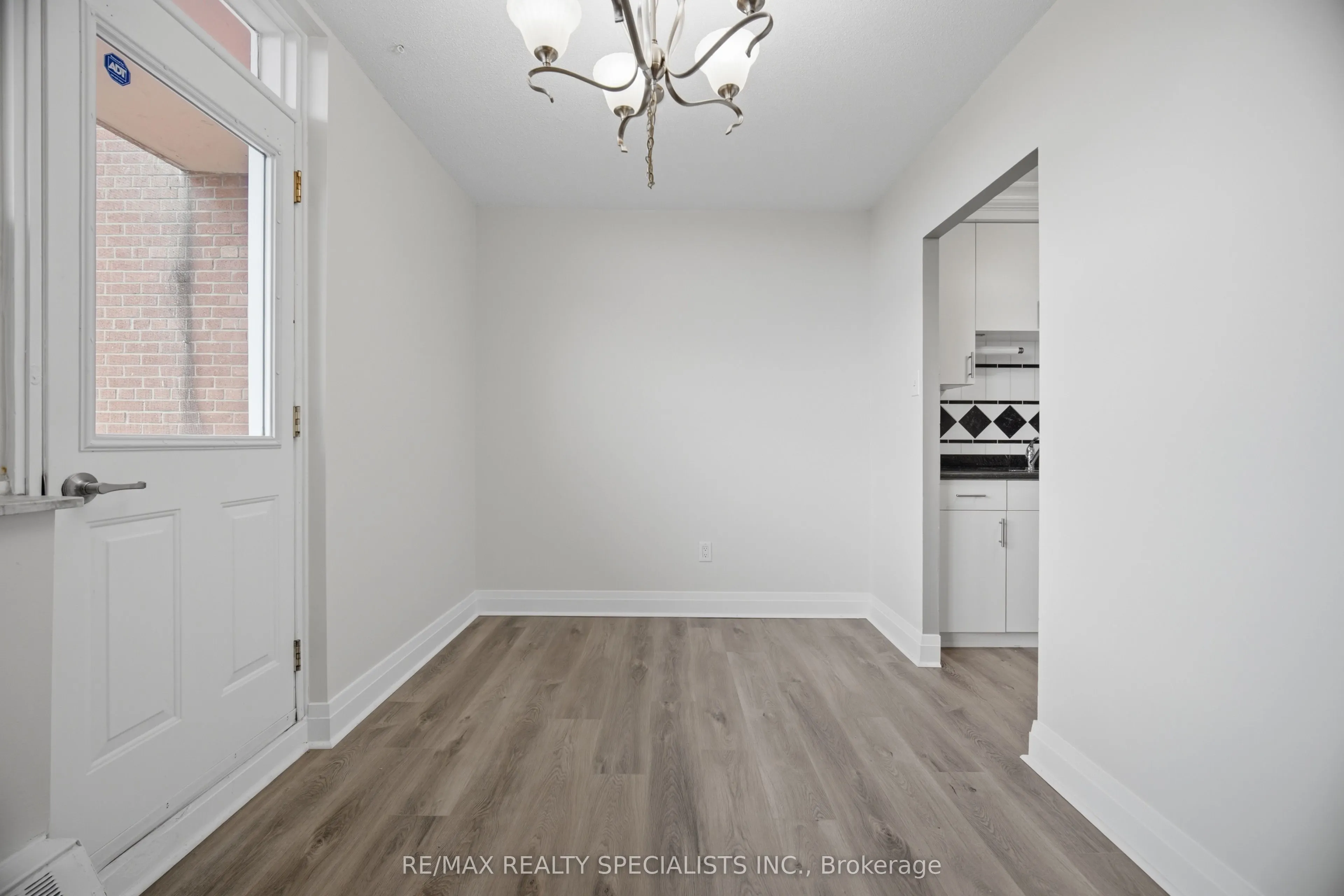 3065 Queen Frederica Drive #403