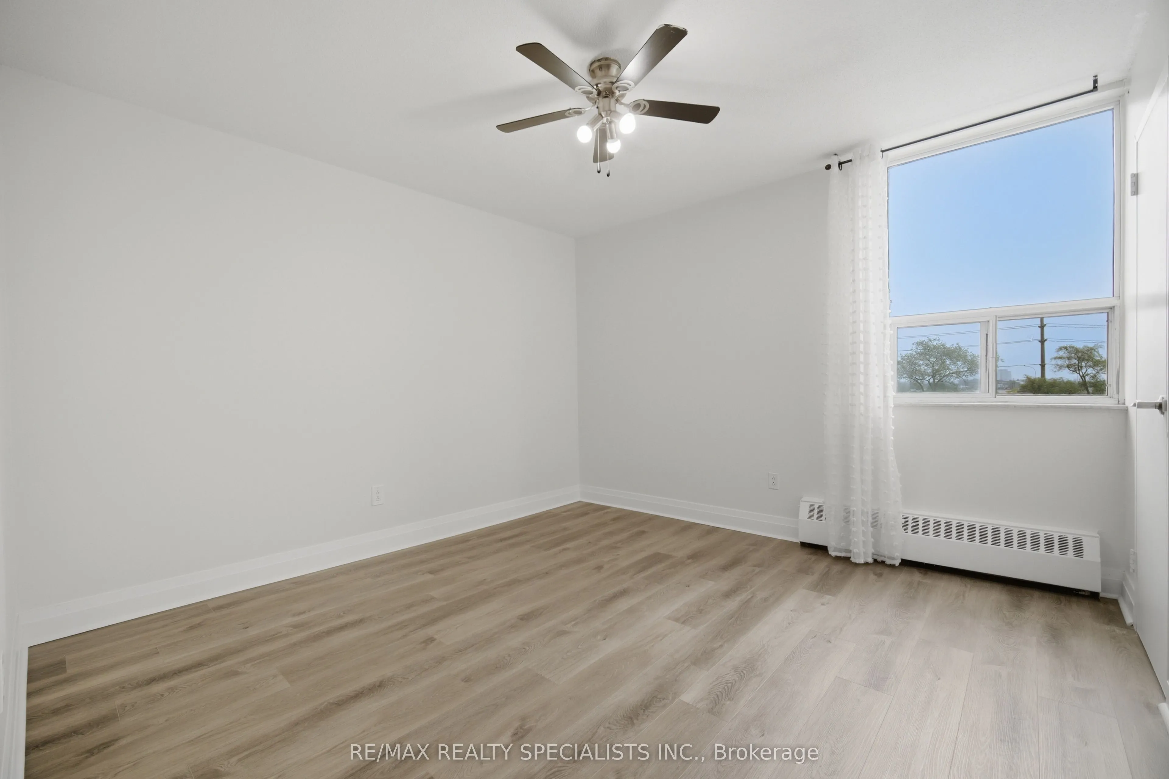 3065 Queen Frederica Drive #403