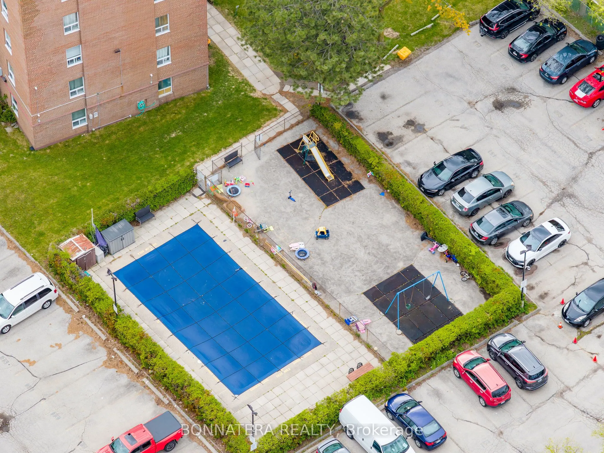 3065 Queen Frederica Drive #905