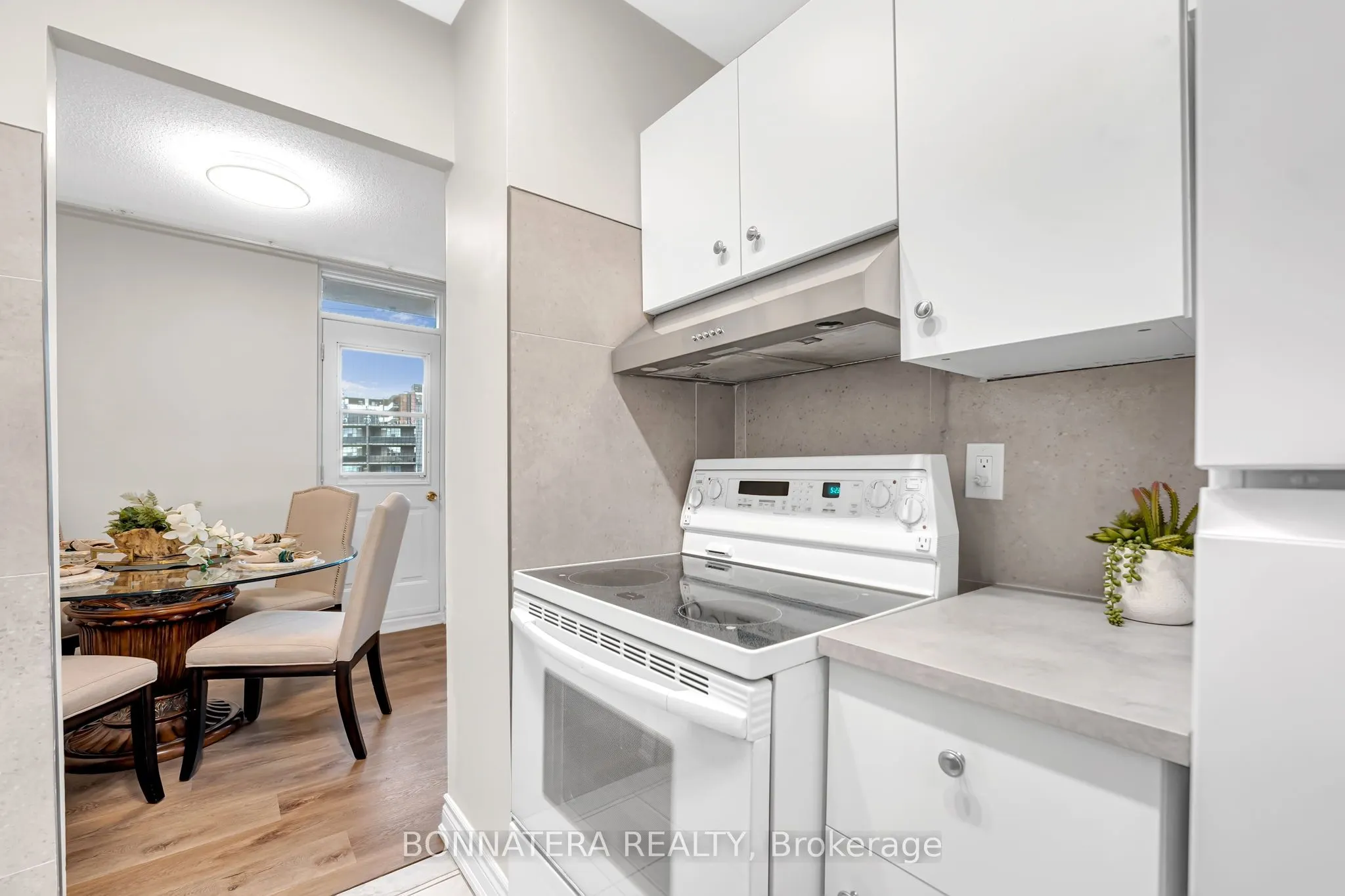 3065 Queen Frederica Drive #905