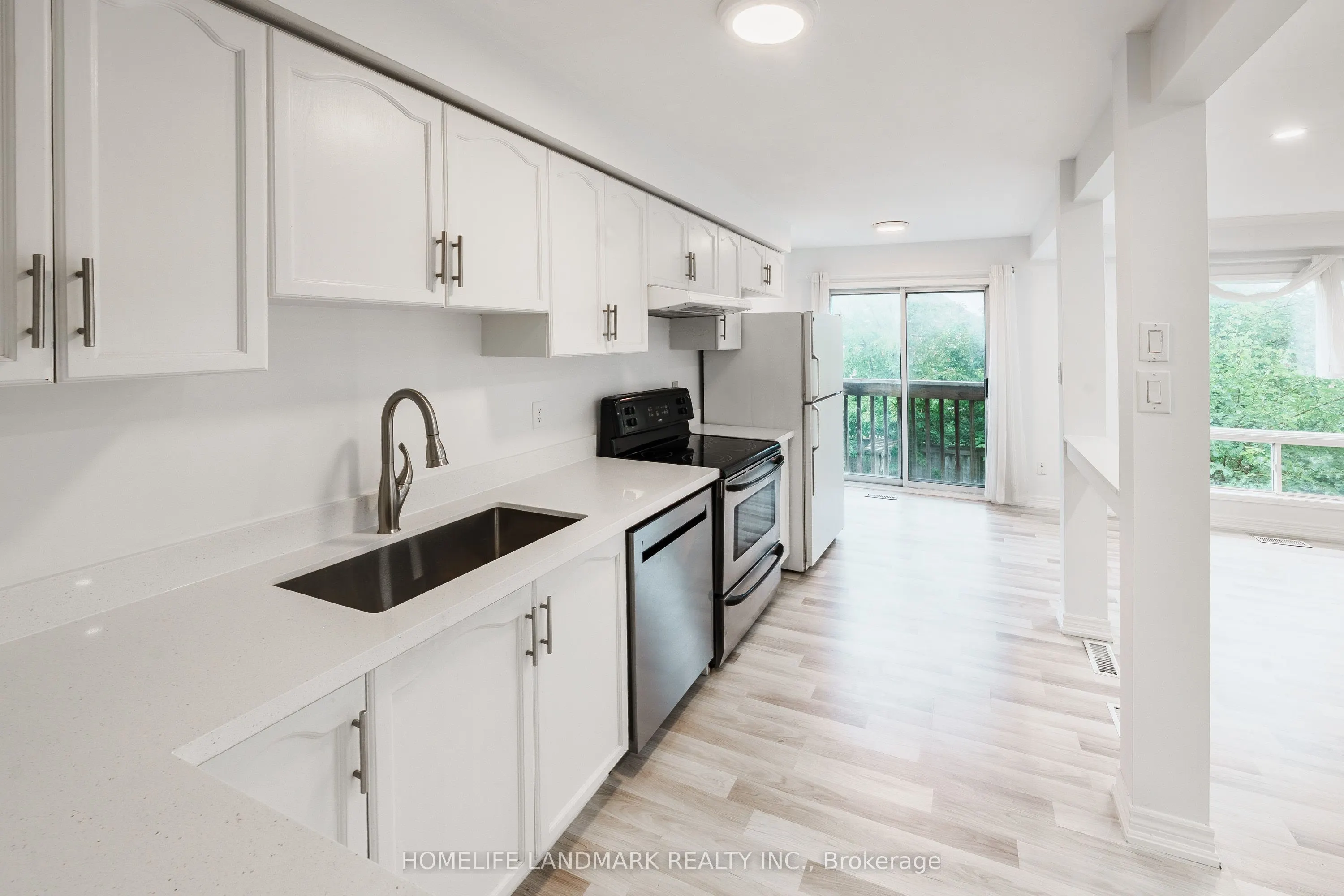 2945 Thomas Street #103
