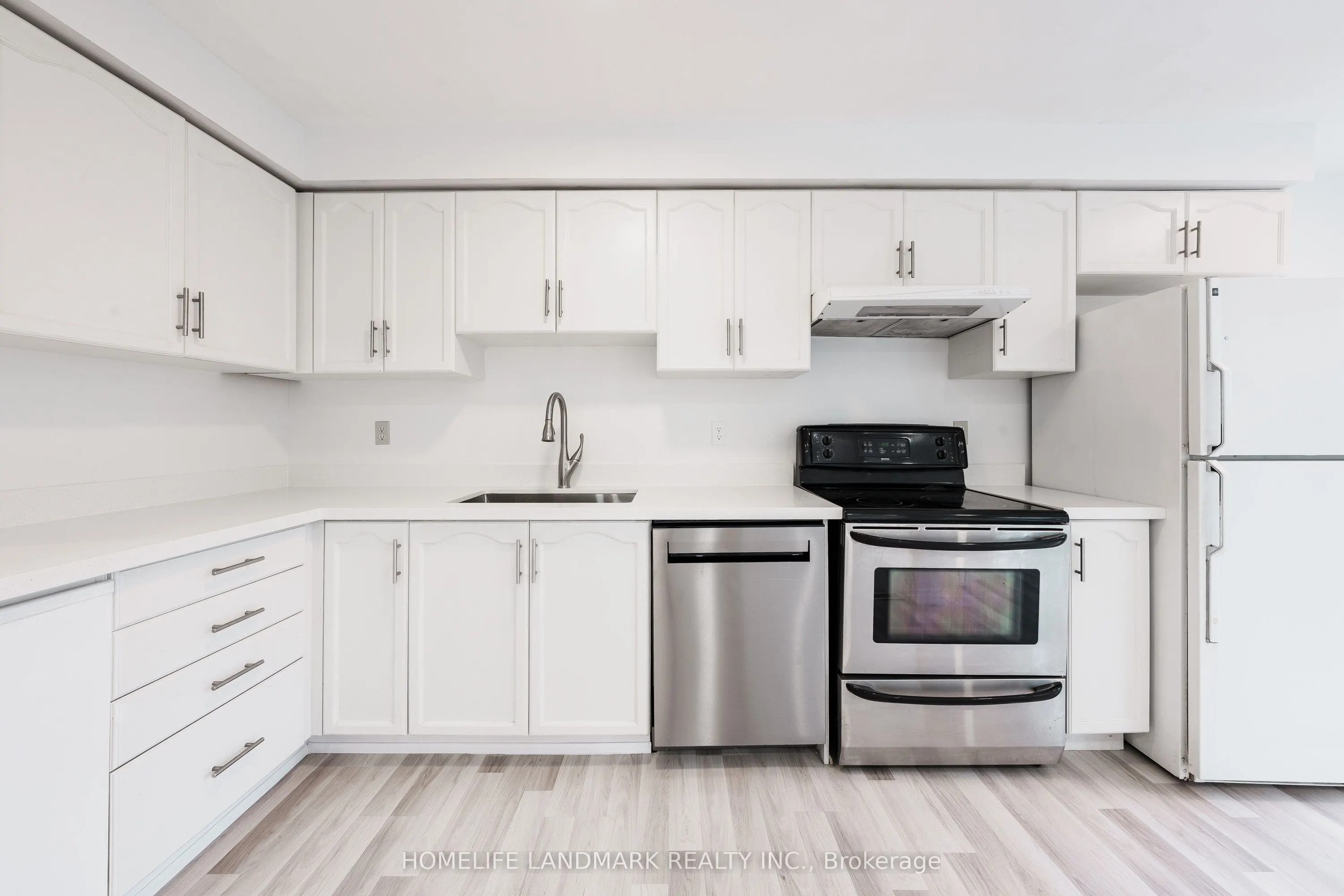2945 Thomas Street #103