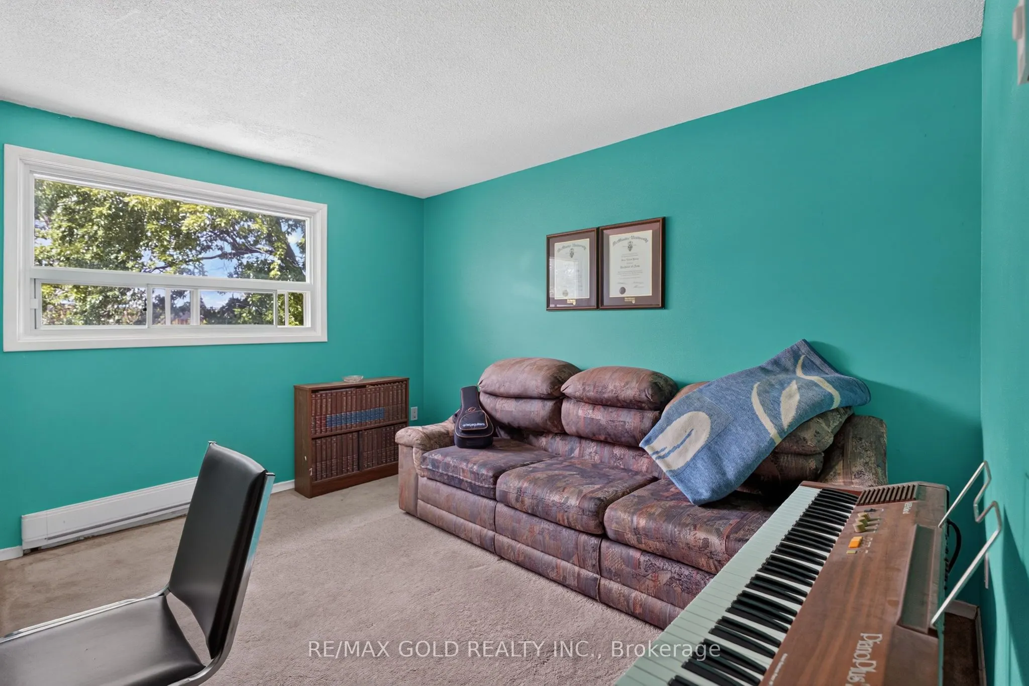 13 Gold Pine Court