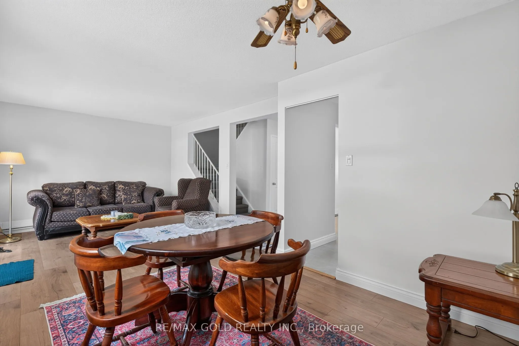 13 Gold Pine Court