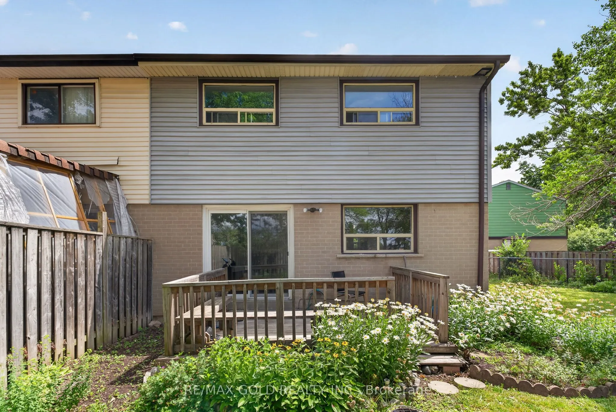 13 Gold Pine Court