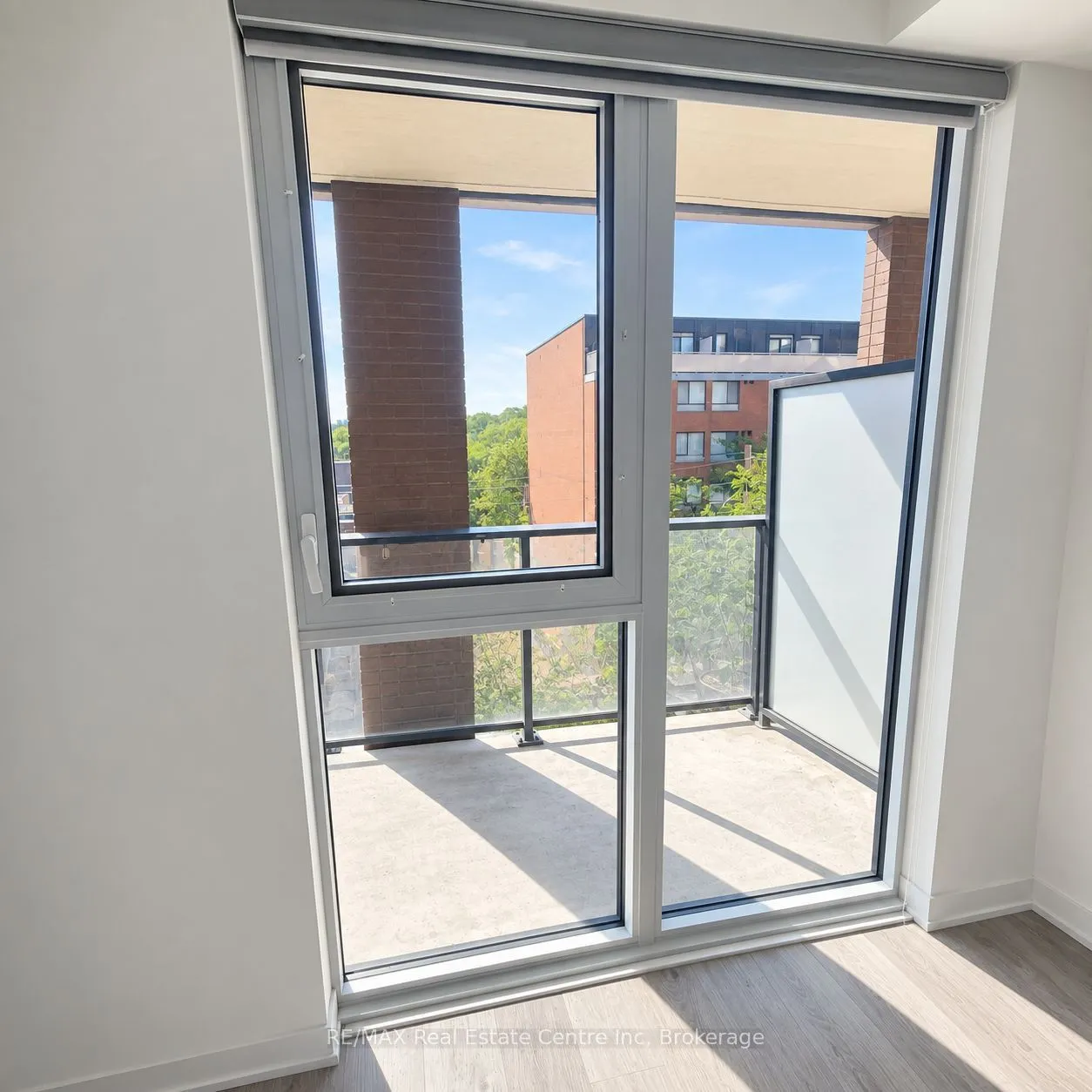 285 Dufferin Street #328