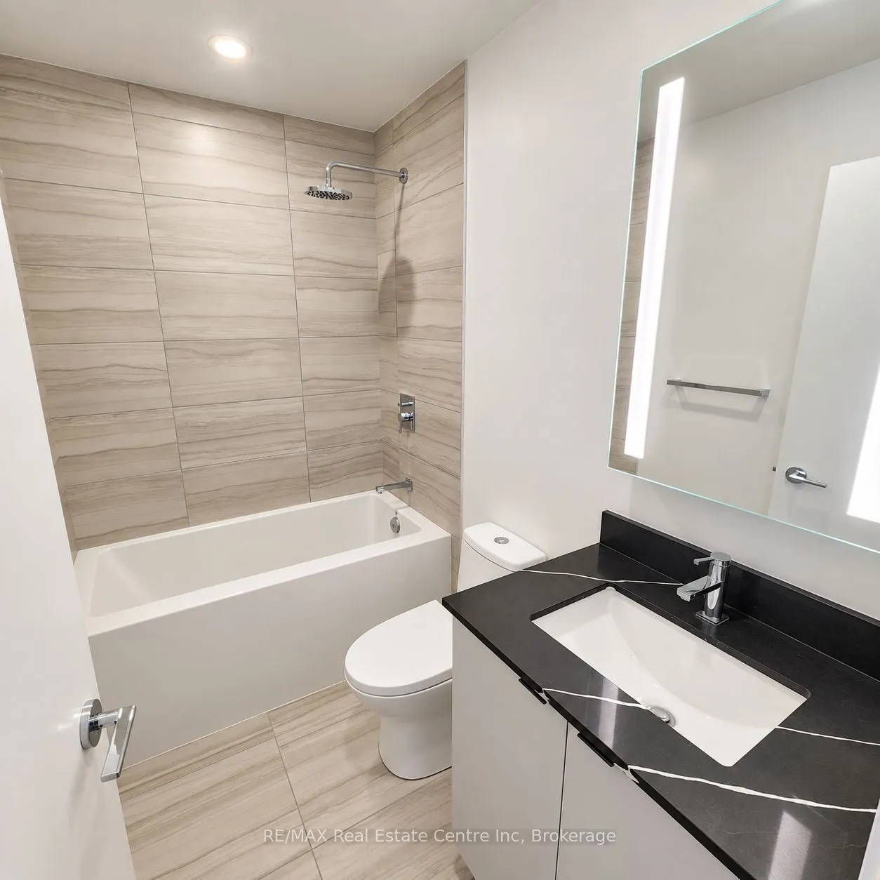 285 Dufferin Street #328