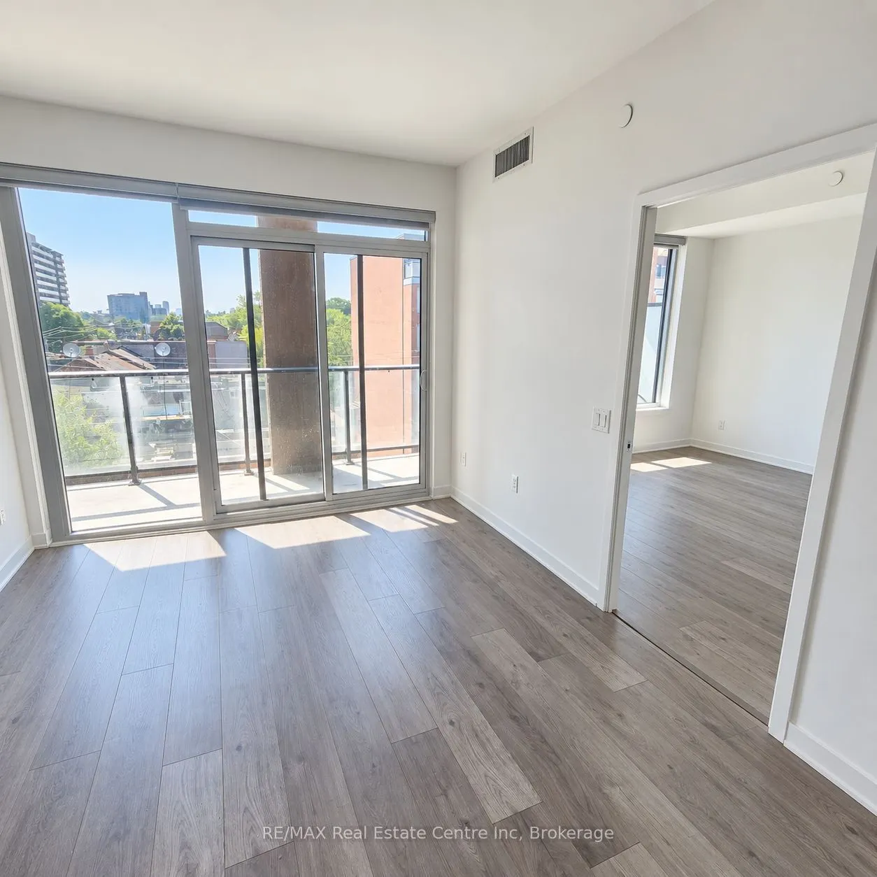 285 Dufferin Street #328