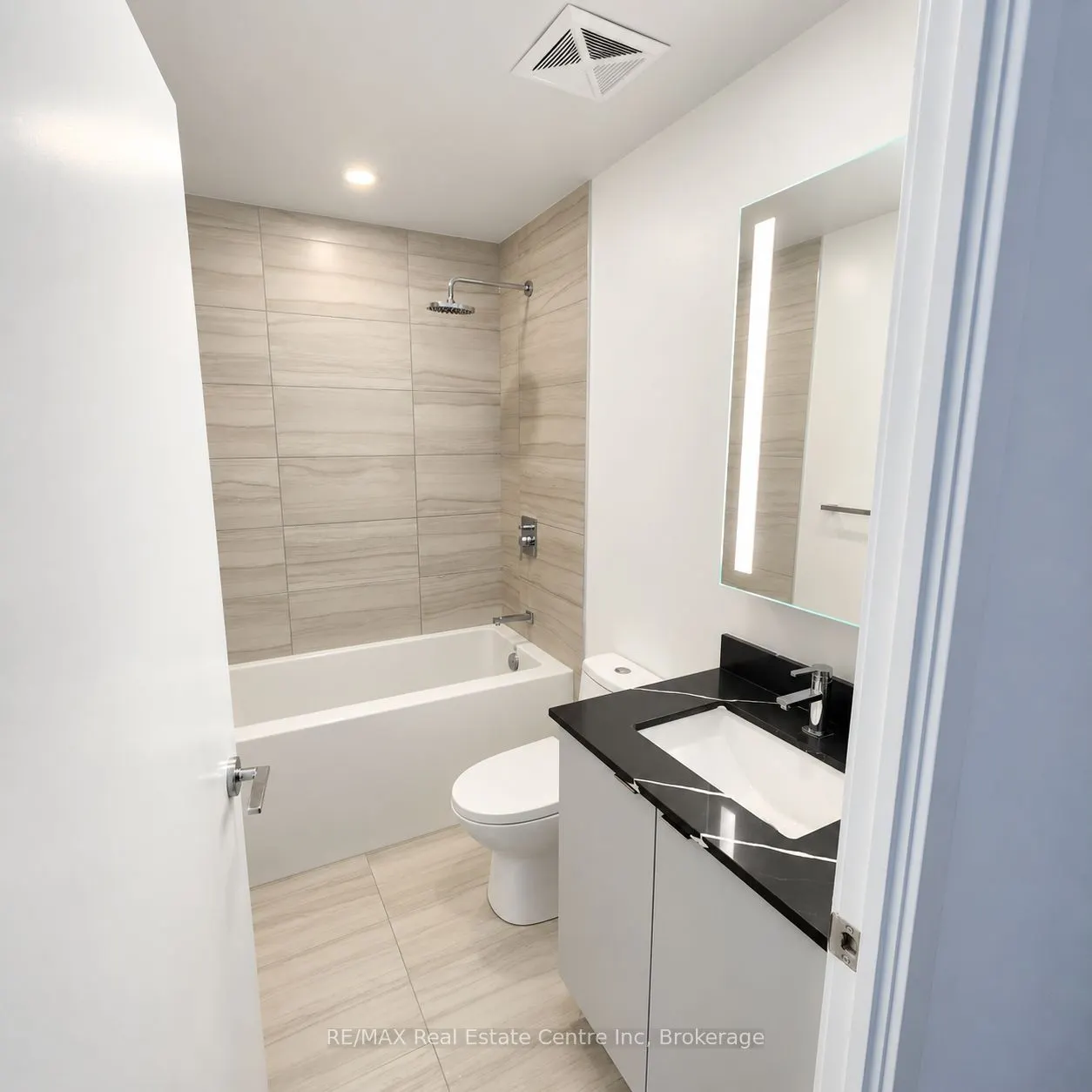 285 Dufferin Street #328