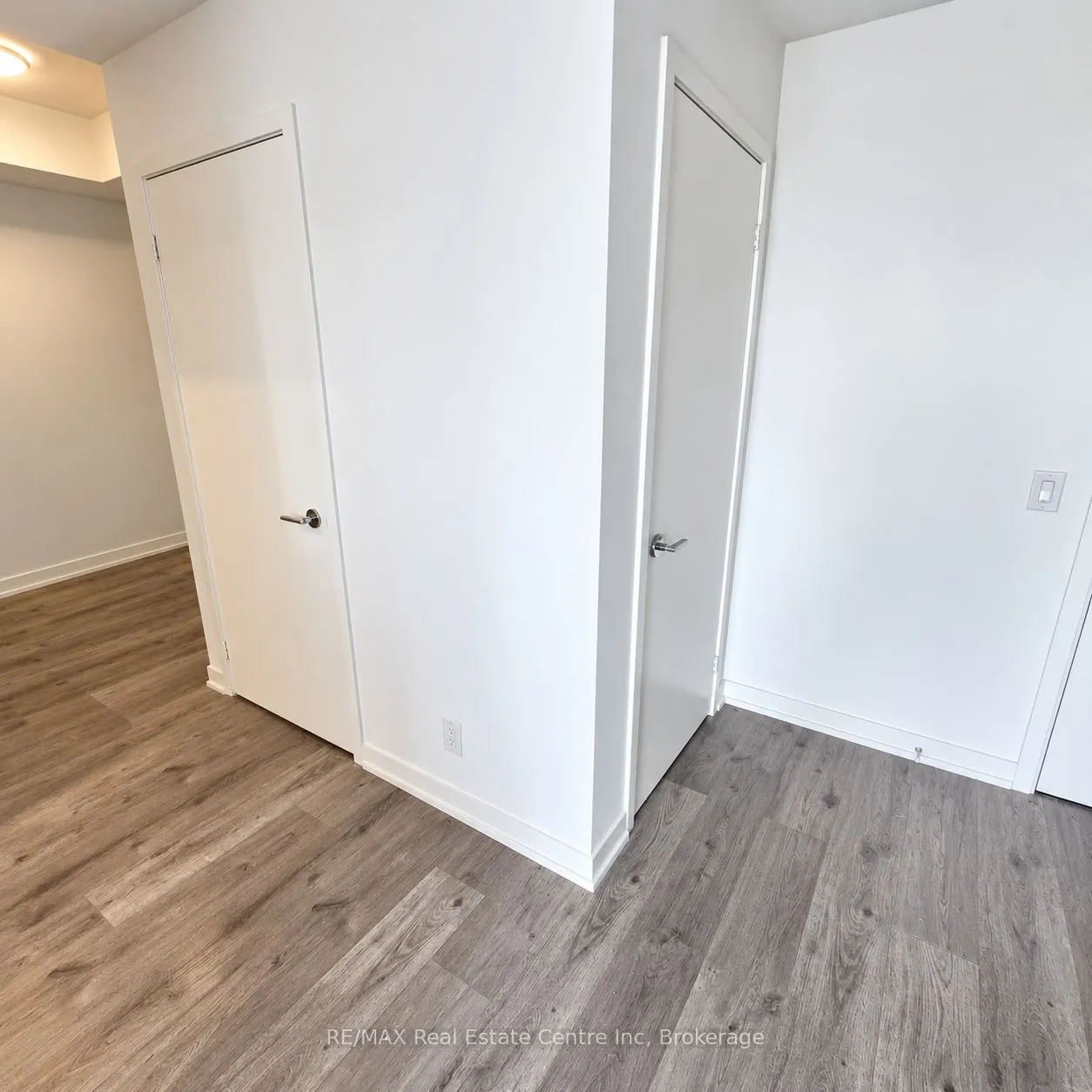 285 Dufferin Street #328