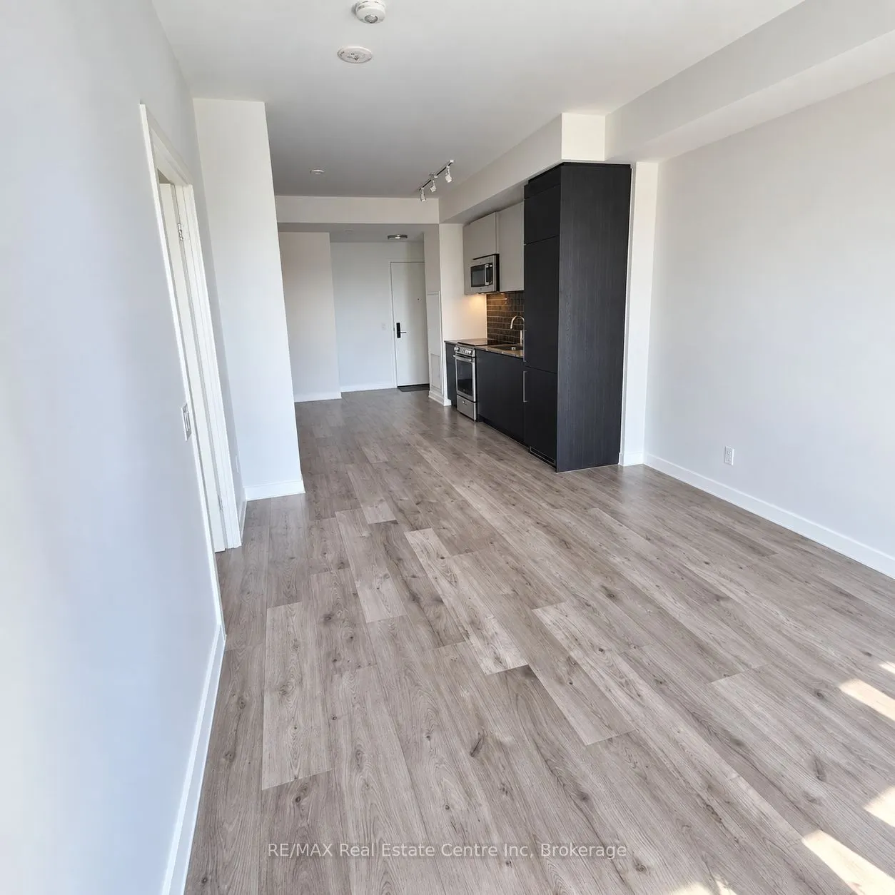 285 Dufferin Street #328