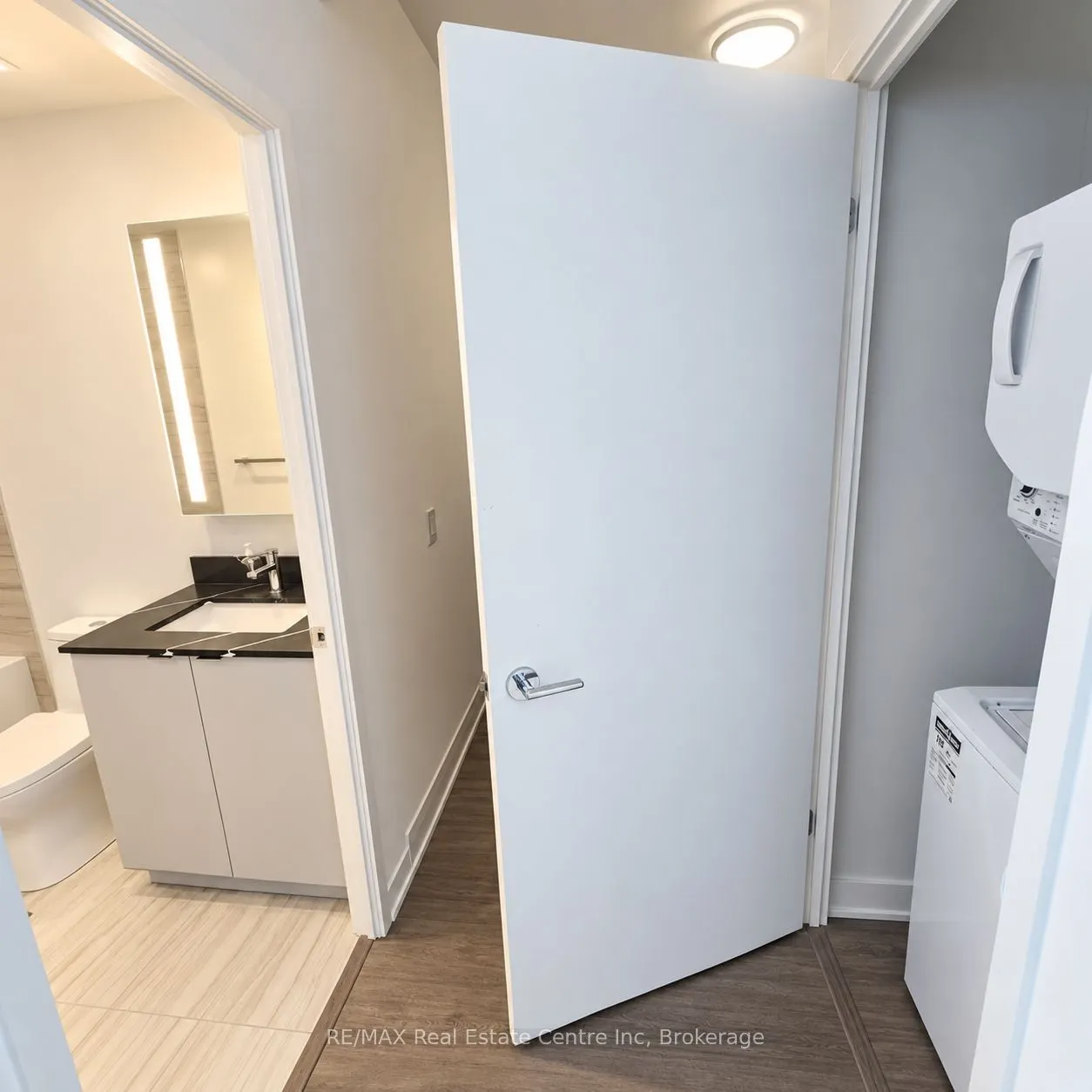 285 Dufferin Street #328