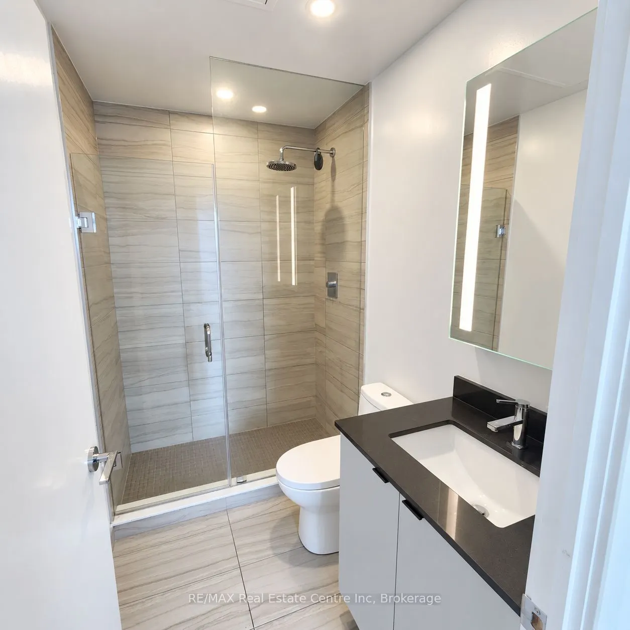 285 Dufferin Street #328