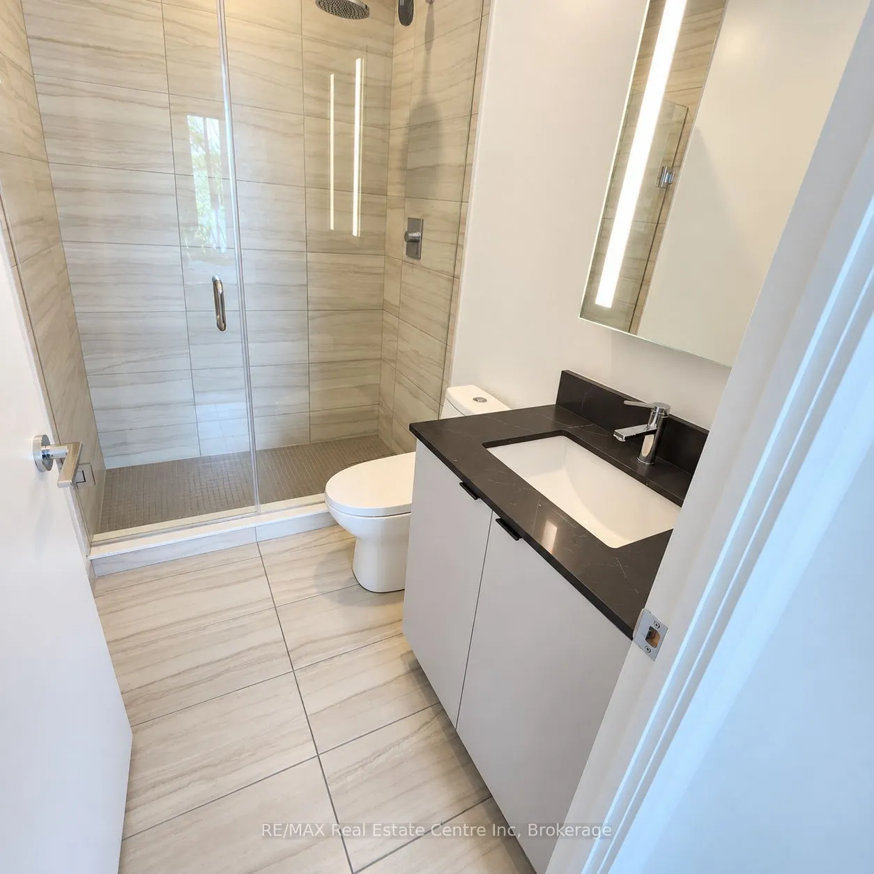 285 Dufferin Street #328