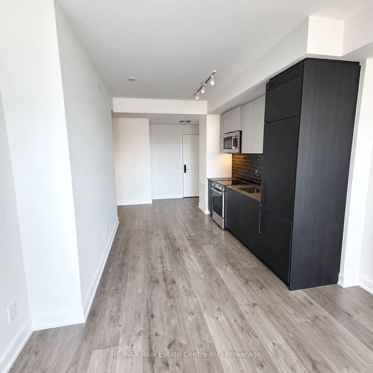 285 Dufferin Street #328