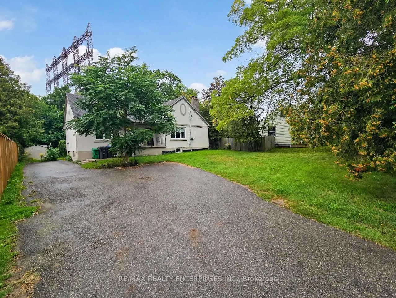 1228 Haig Boulevard