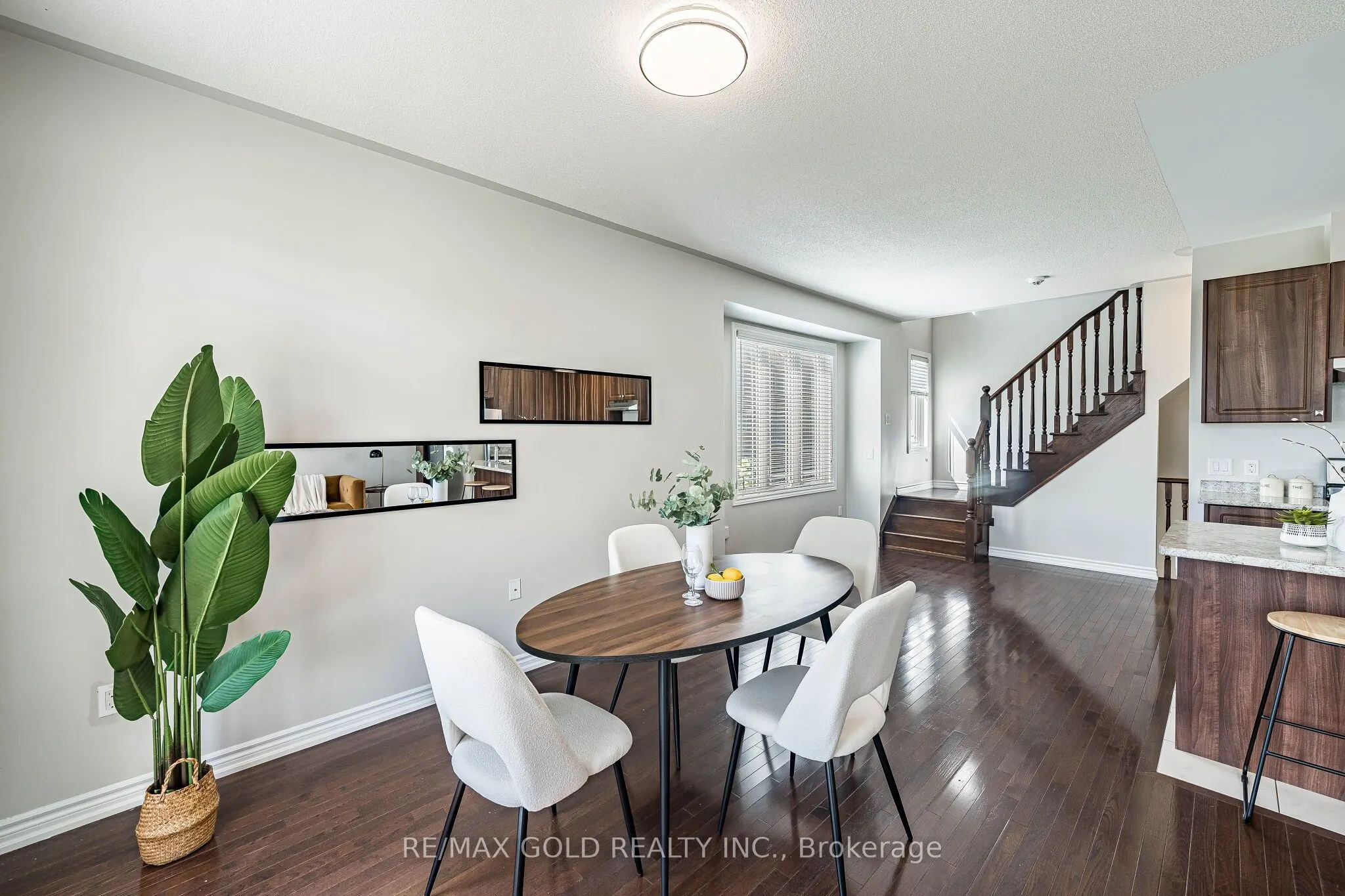 2 Cosbury Lane