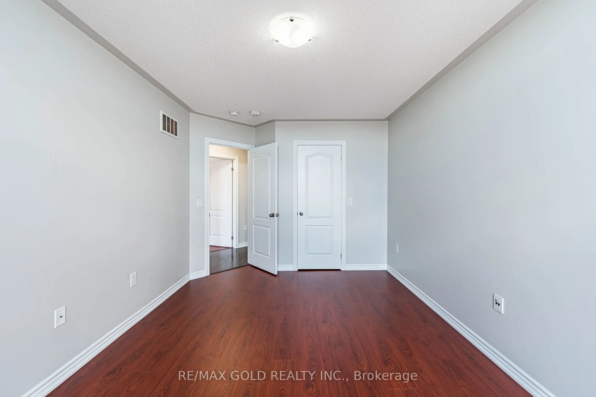 2 Cosbury Lane