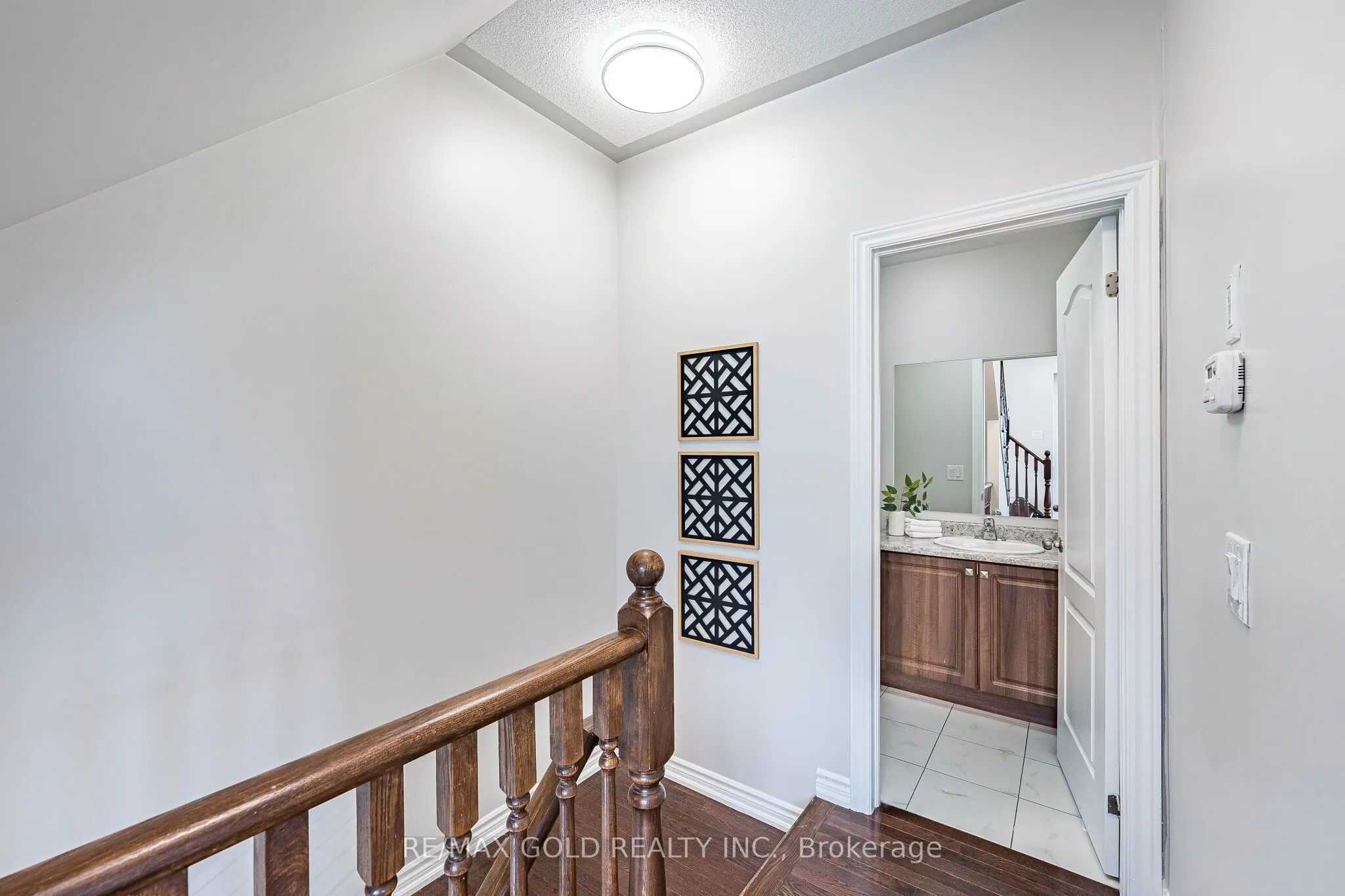 2 Cosbury Lane