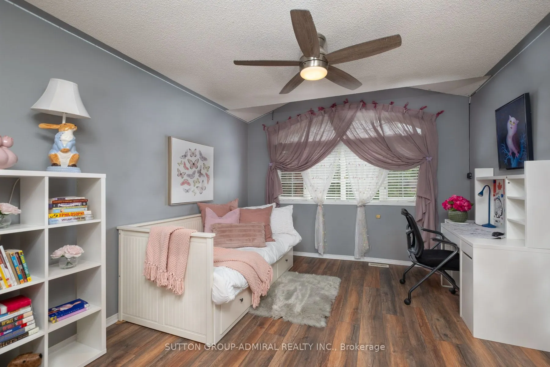 43 Crestridge Drive