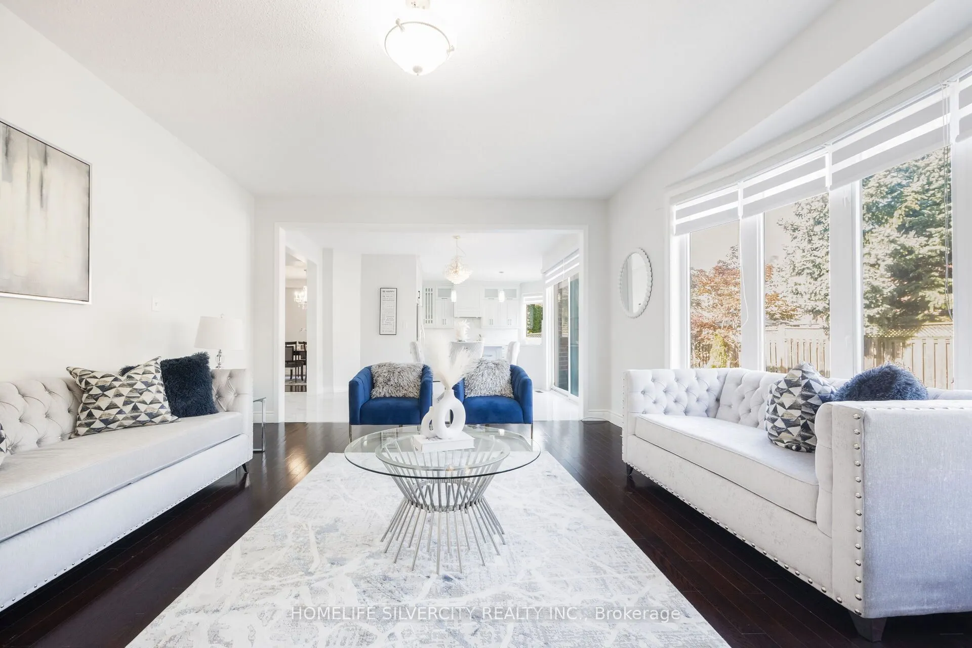 25 Van Hoof Crescent