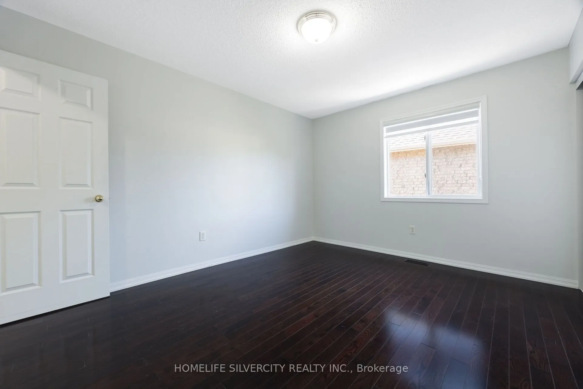25 Van Hoof Crescent