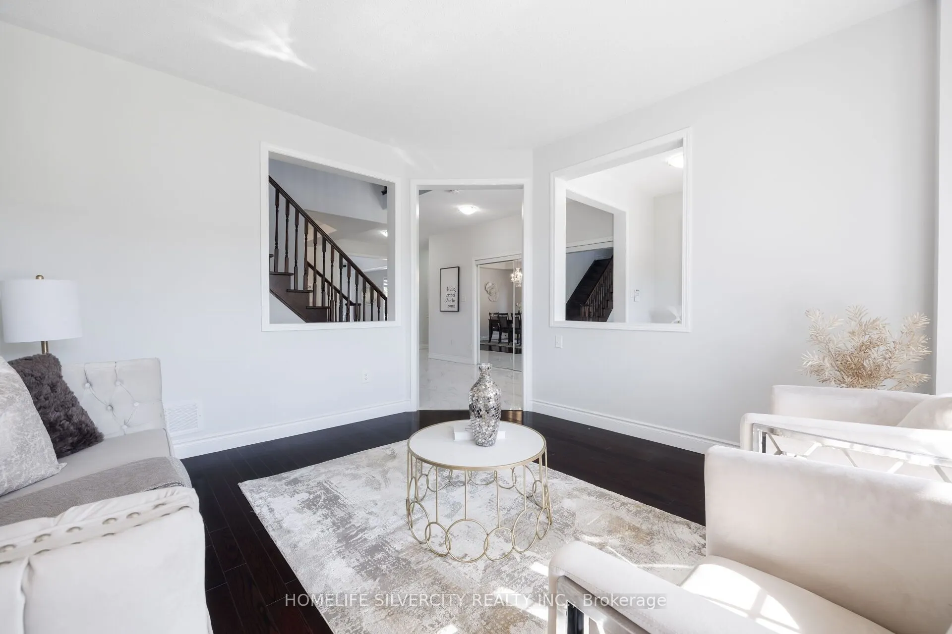 25 Van Hoof Crescent