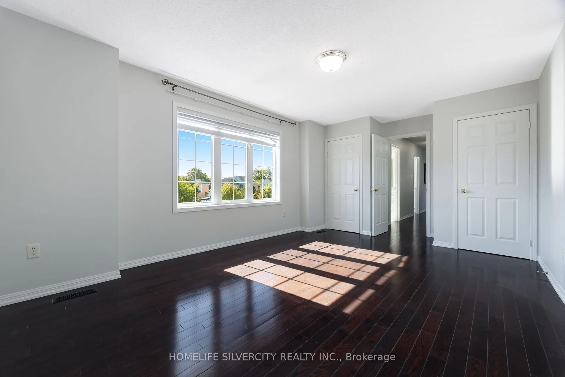 25 Van Hoof Crescent