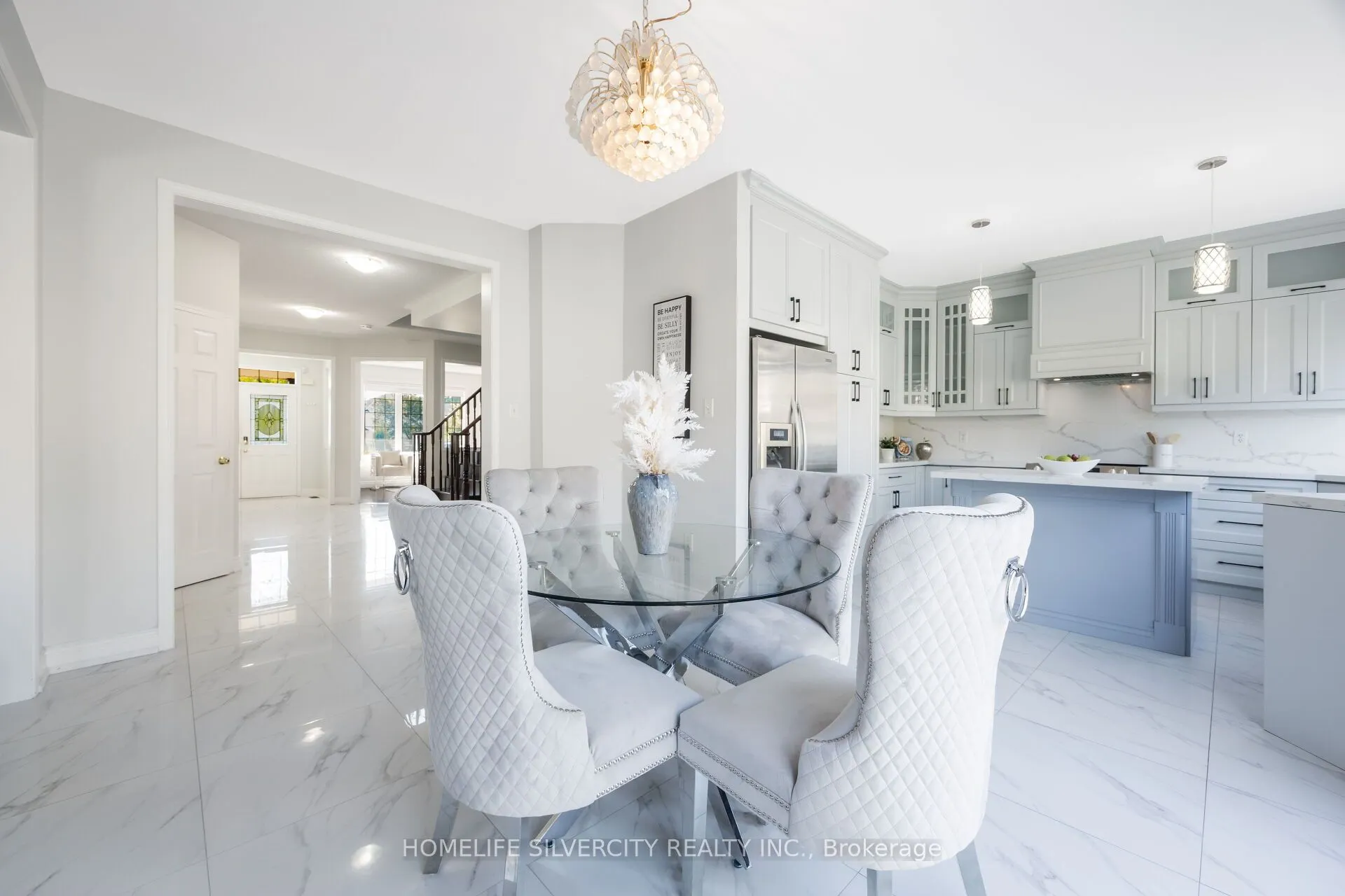 25 Van Hoof Crescent