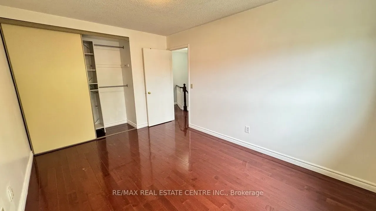 16 Nectarine Crescent