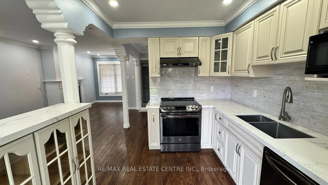 16 Nectarine Crescent