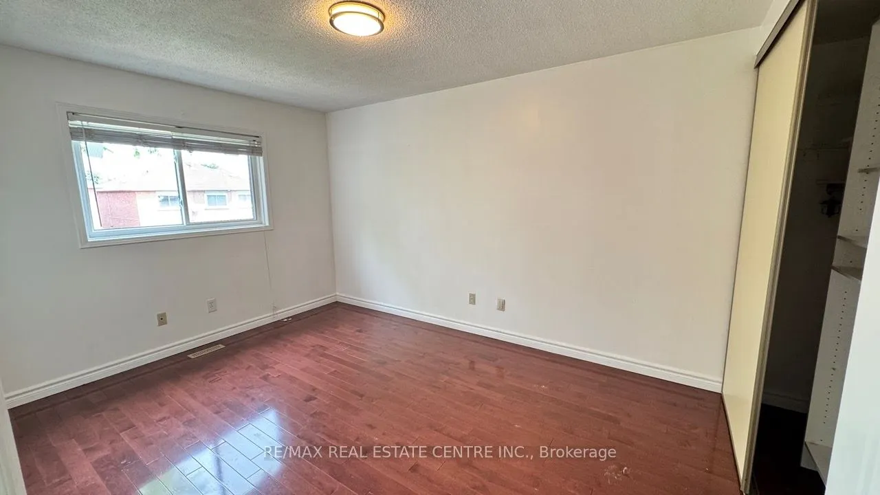 16 Nectarine Crescent
