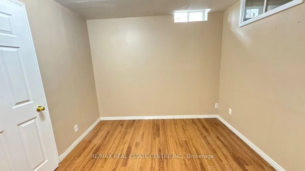 16 Nectarine Crescent