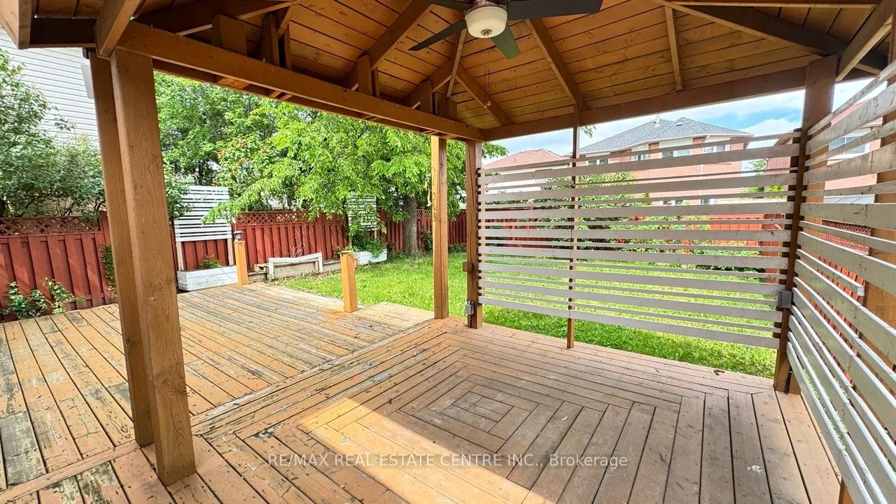 16 Nectarine Crescent