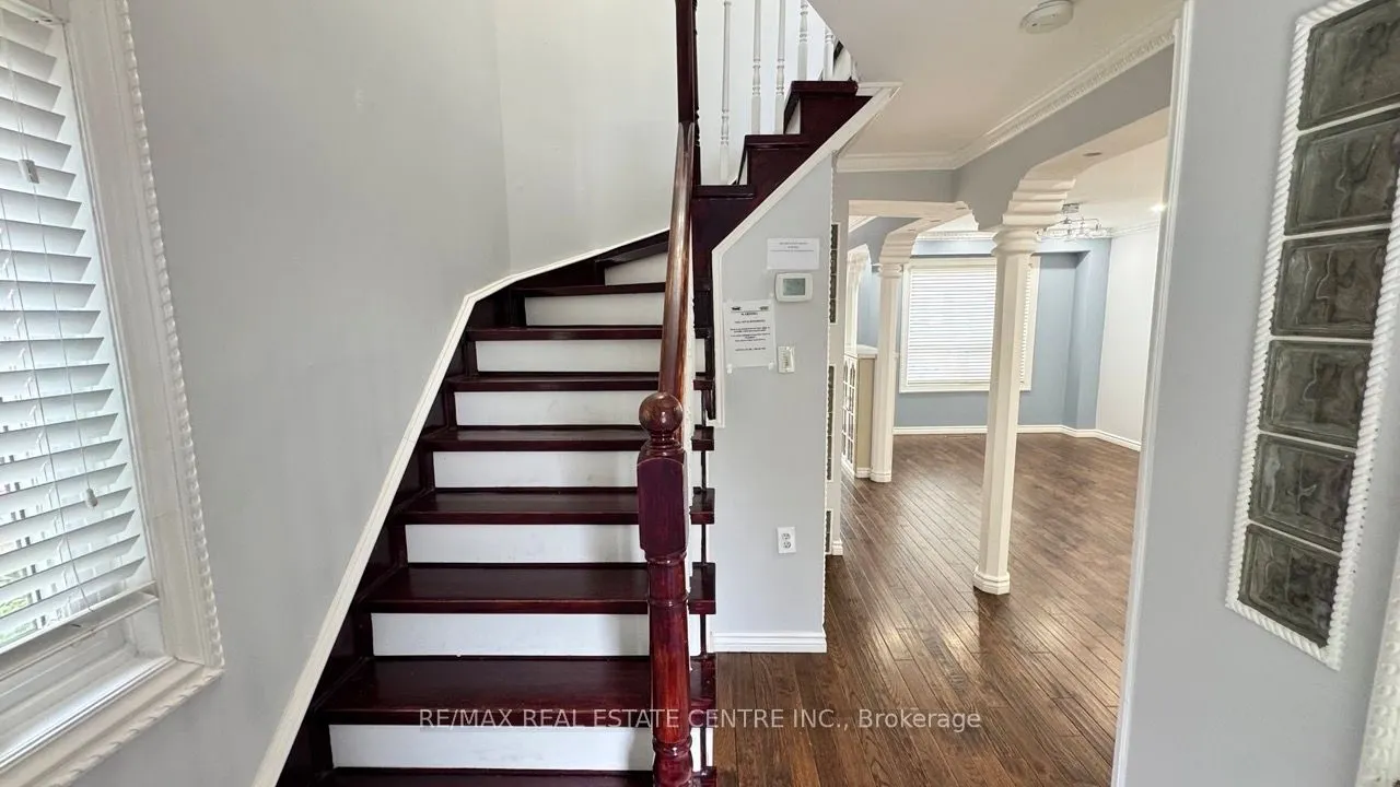 16 Nectarine Crescent