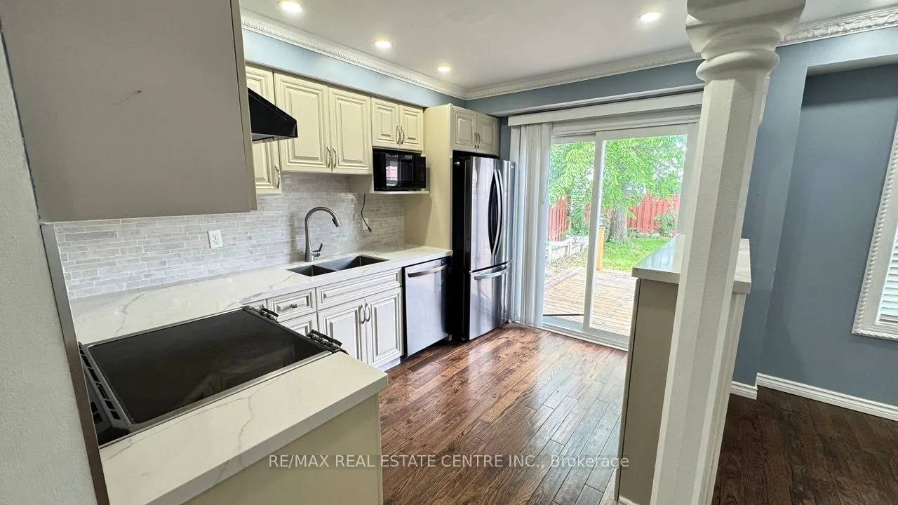 16 Nectarine Crescent