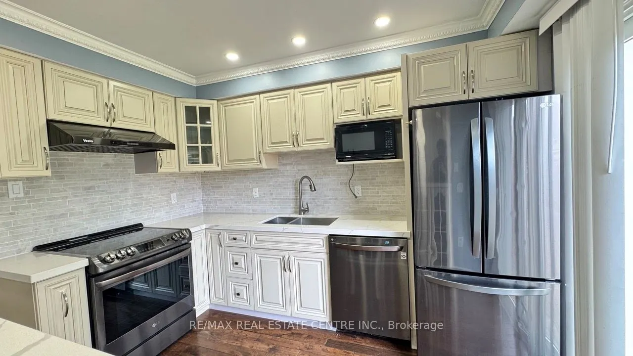 16 Nectarine Crescent