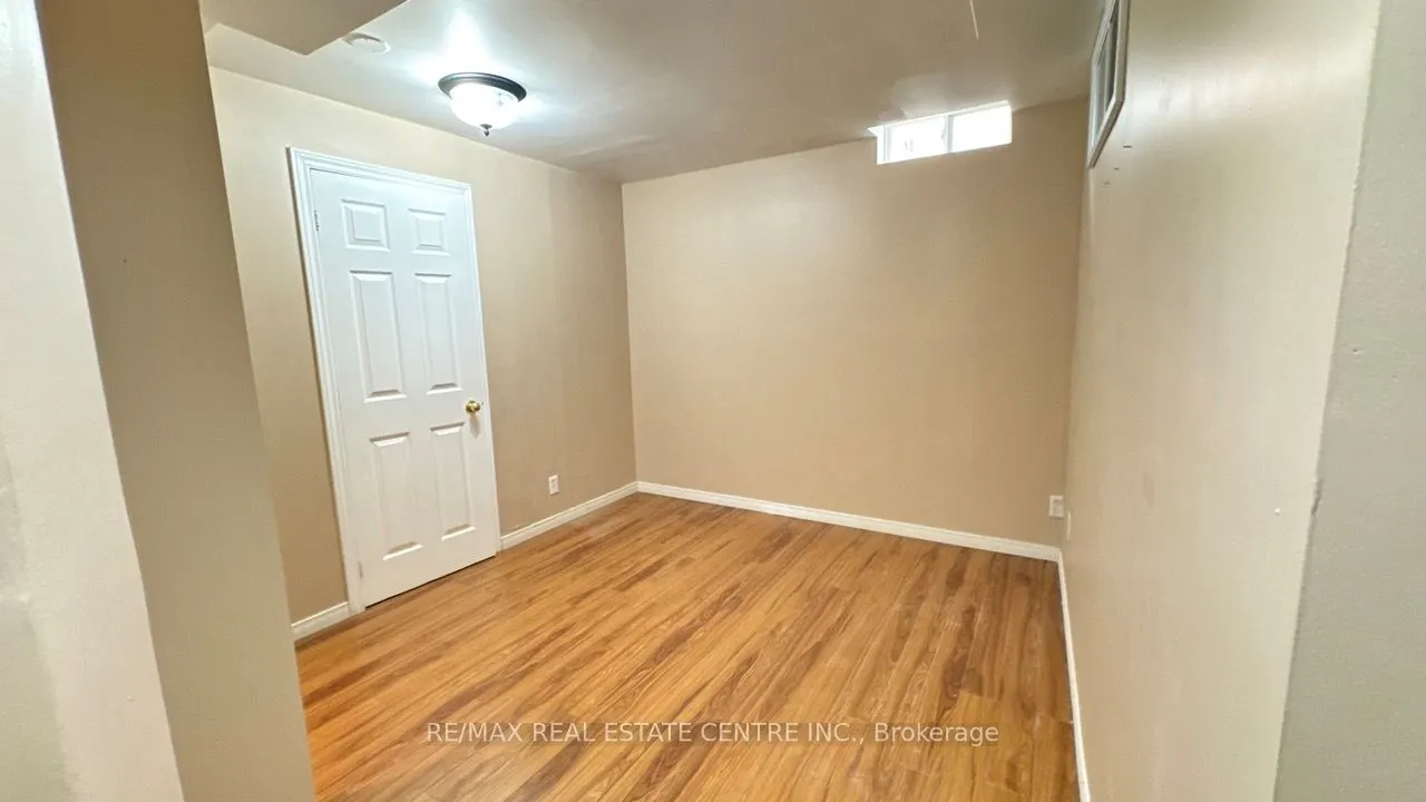 16 Nectarine Crescent