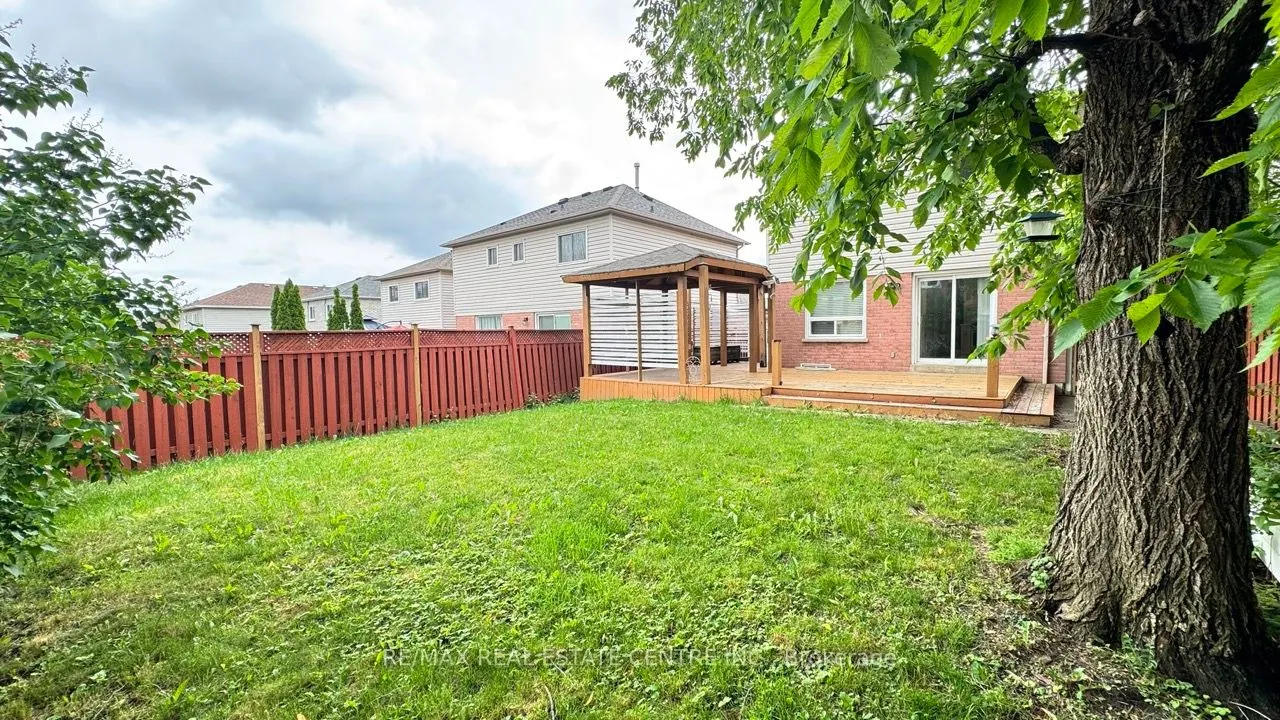 16 Nectarine Crescent