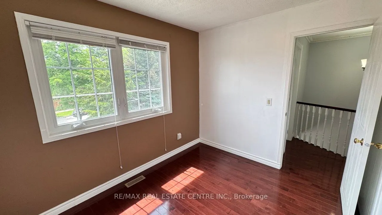 16 Nectarine Crescent